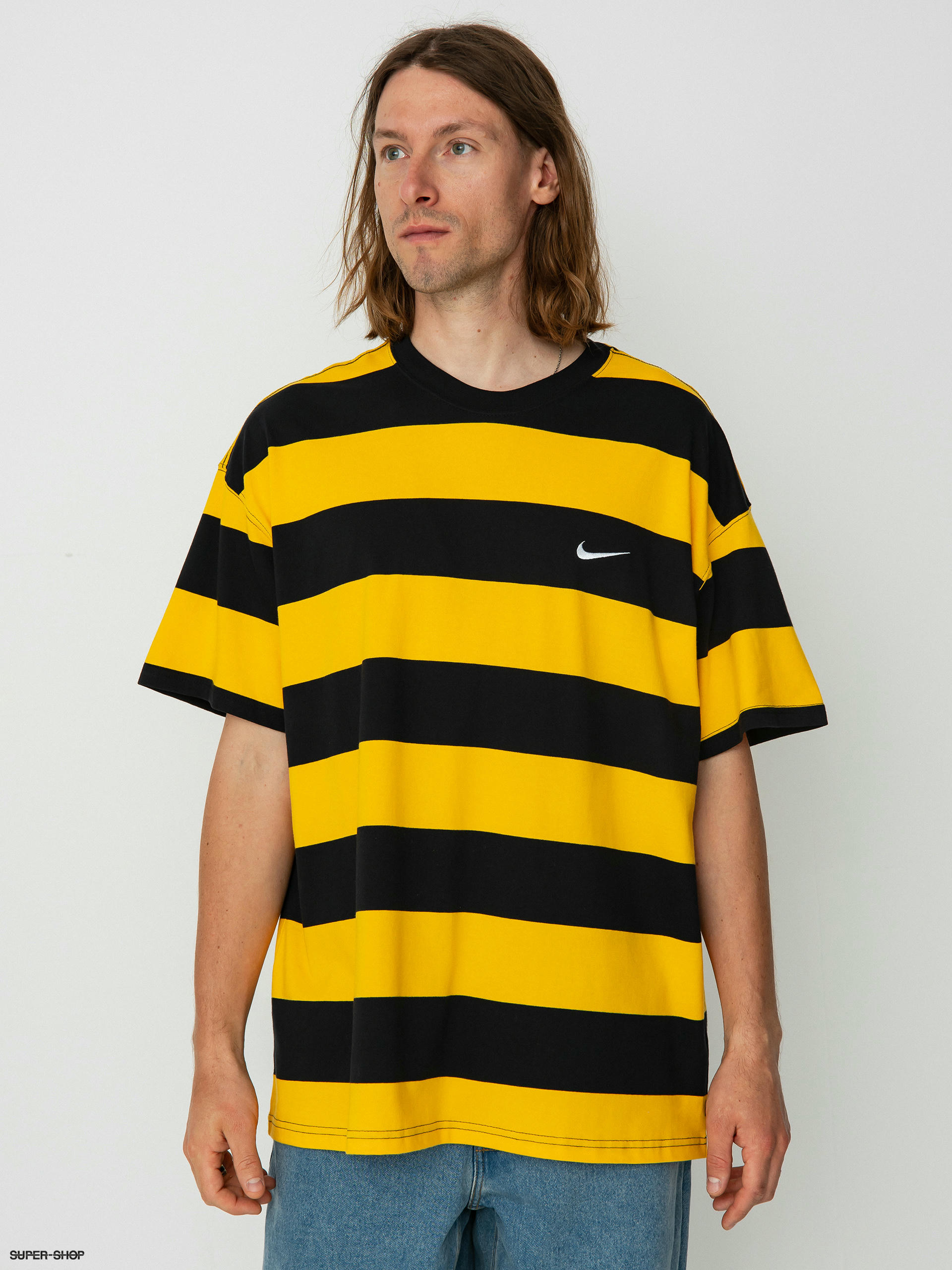 Nike yellow and sale black shirt