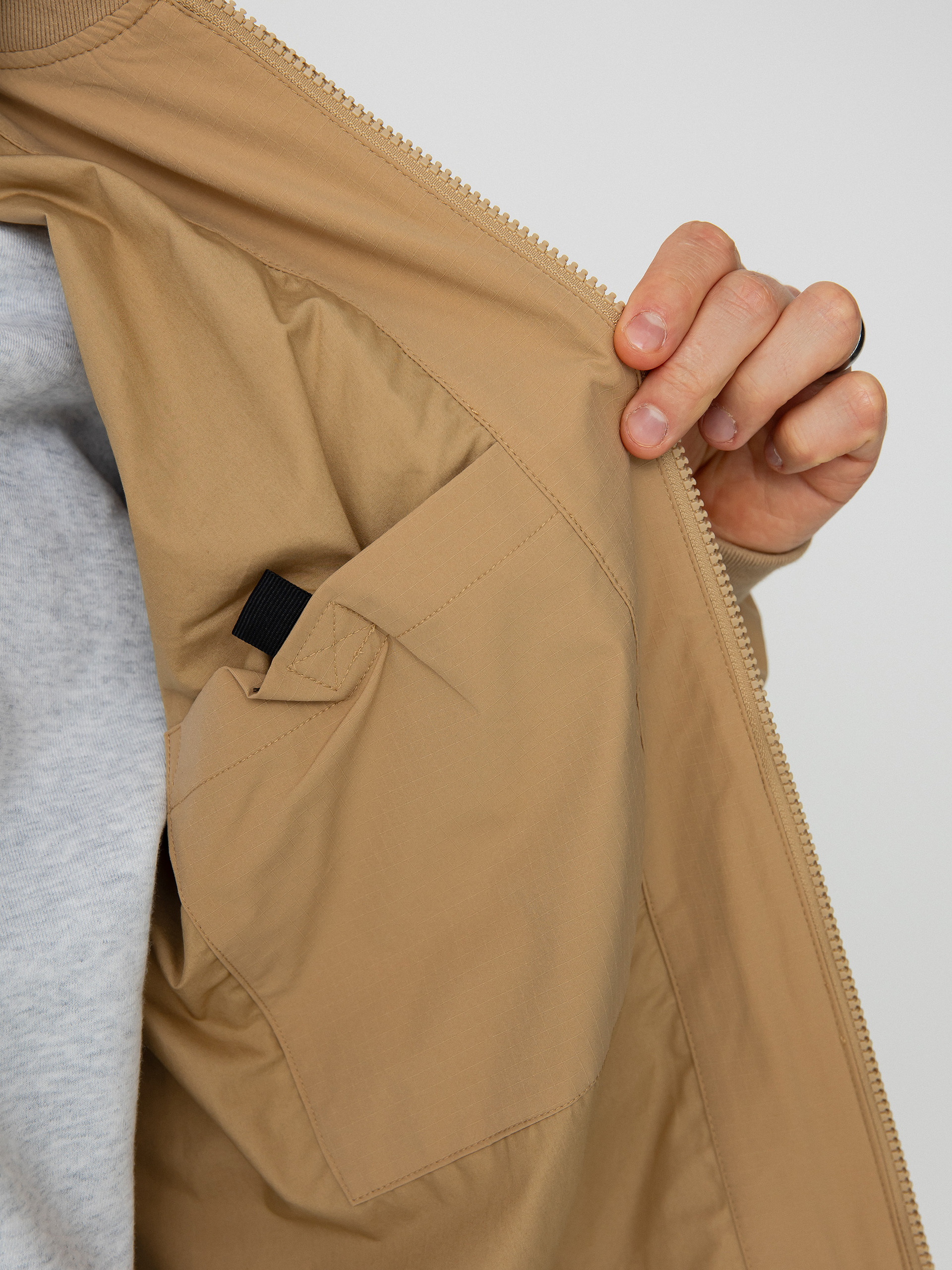 Carhartt WIP Active Bomber Jacket (dusty h brown)