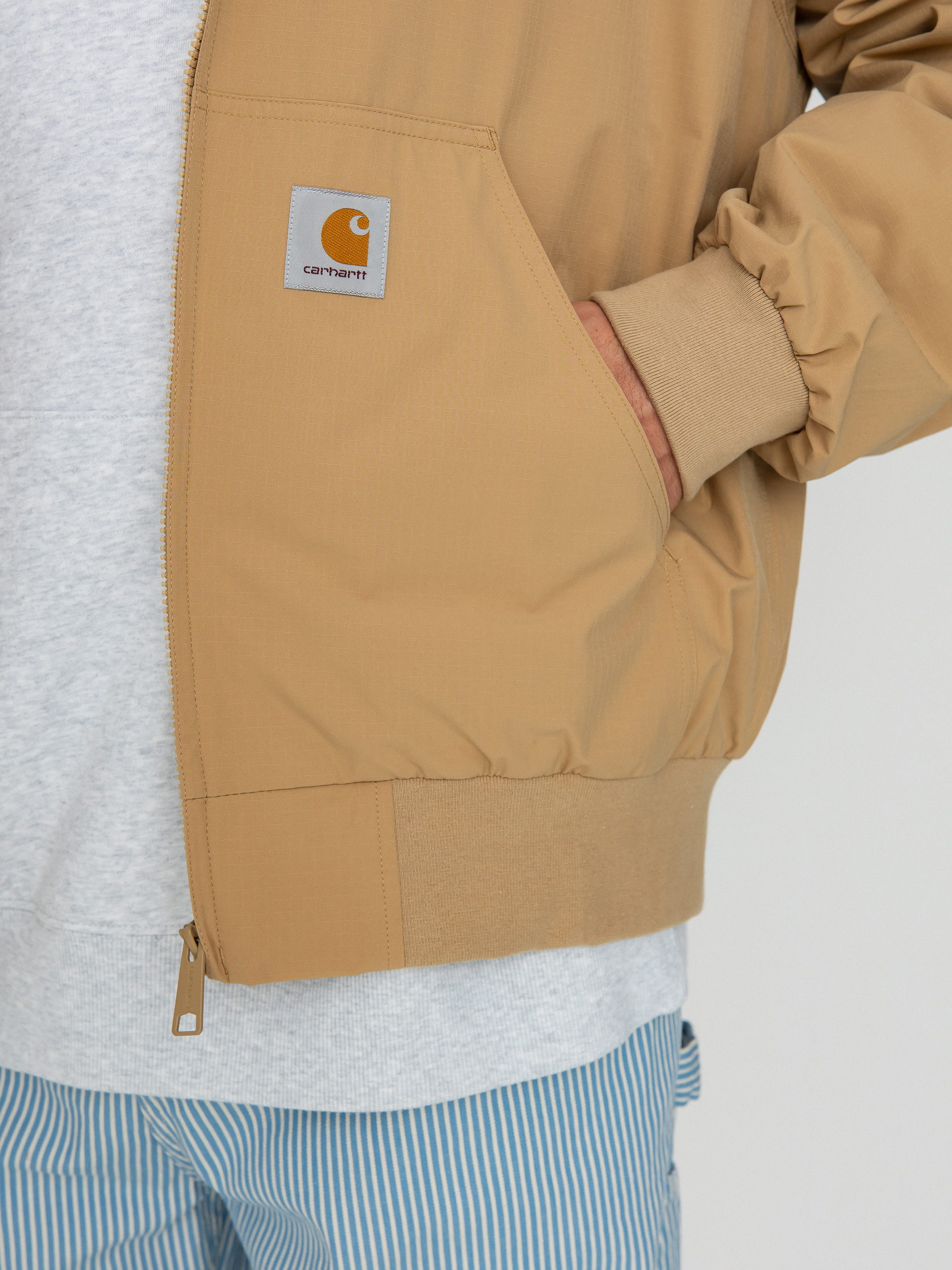 Carhartt WIP Active Bomber Jacke (dusty h brown)