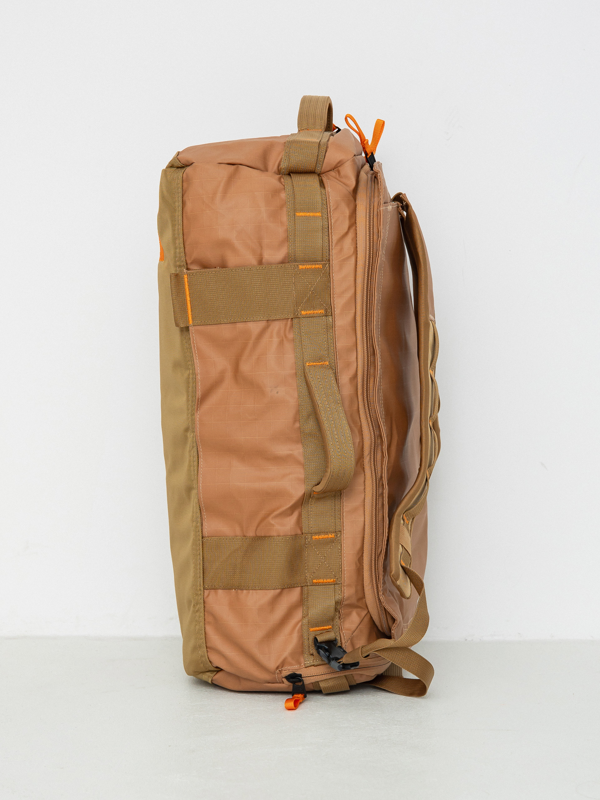 The North Face Base Camp Voyager Duffel 32L Bag (almondbuttr/ultybn/mdrn)