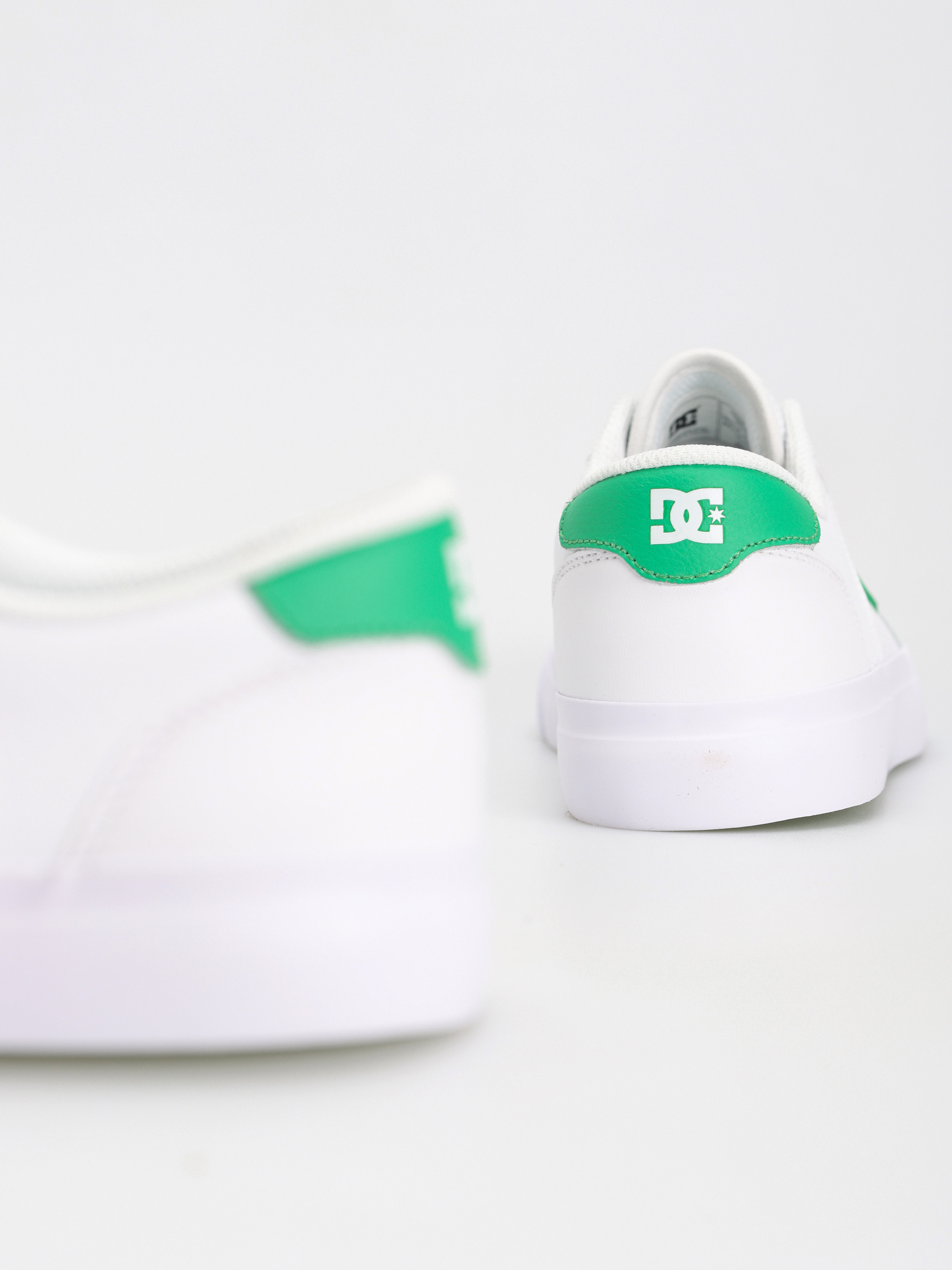 DC Teknic Shoes (white/green)