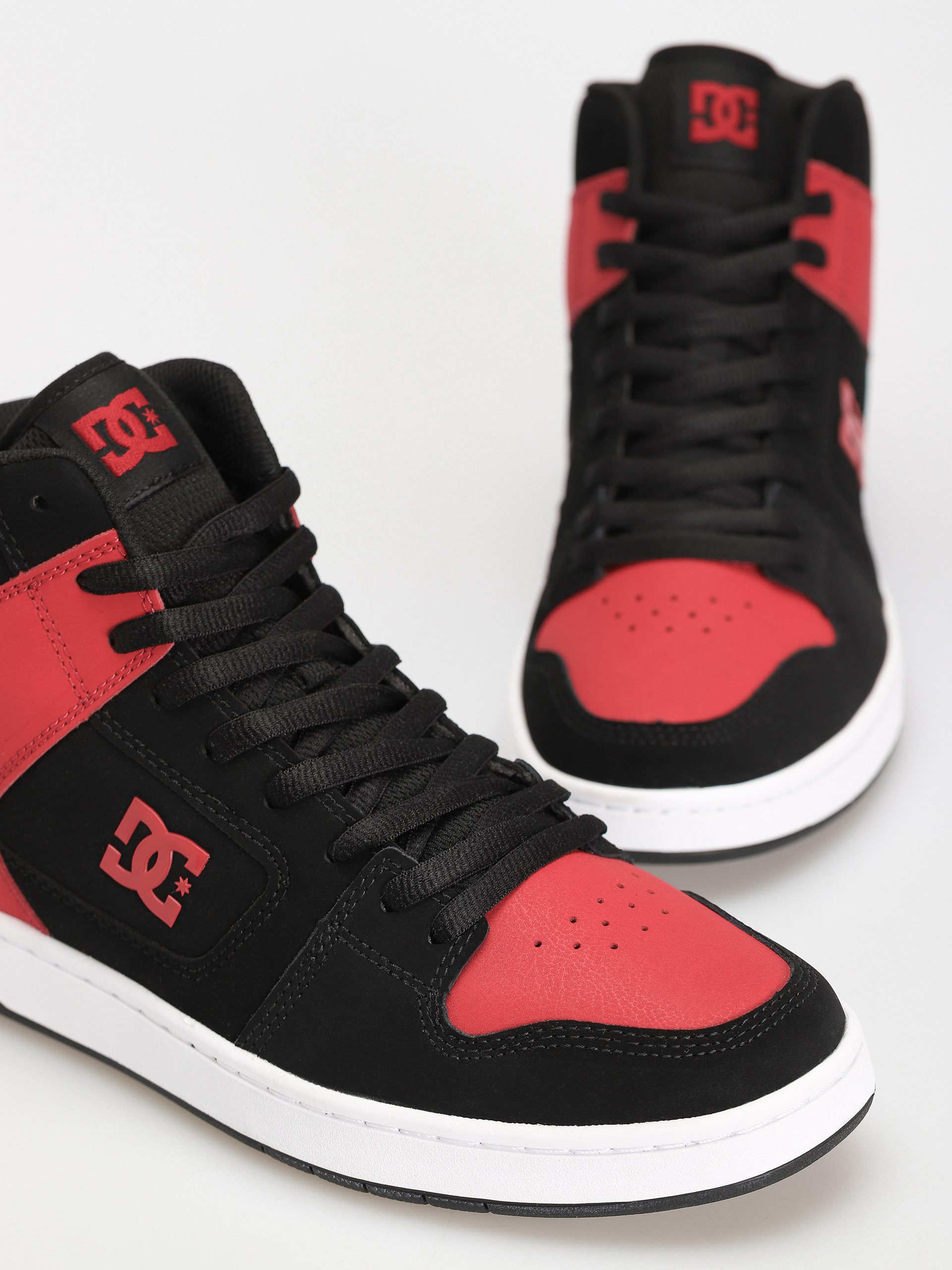 DC Manteca 4 Hi Shoes (black/red)