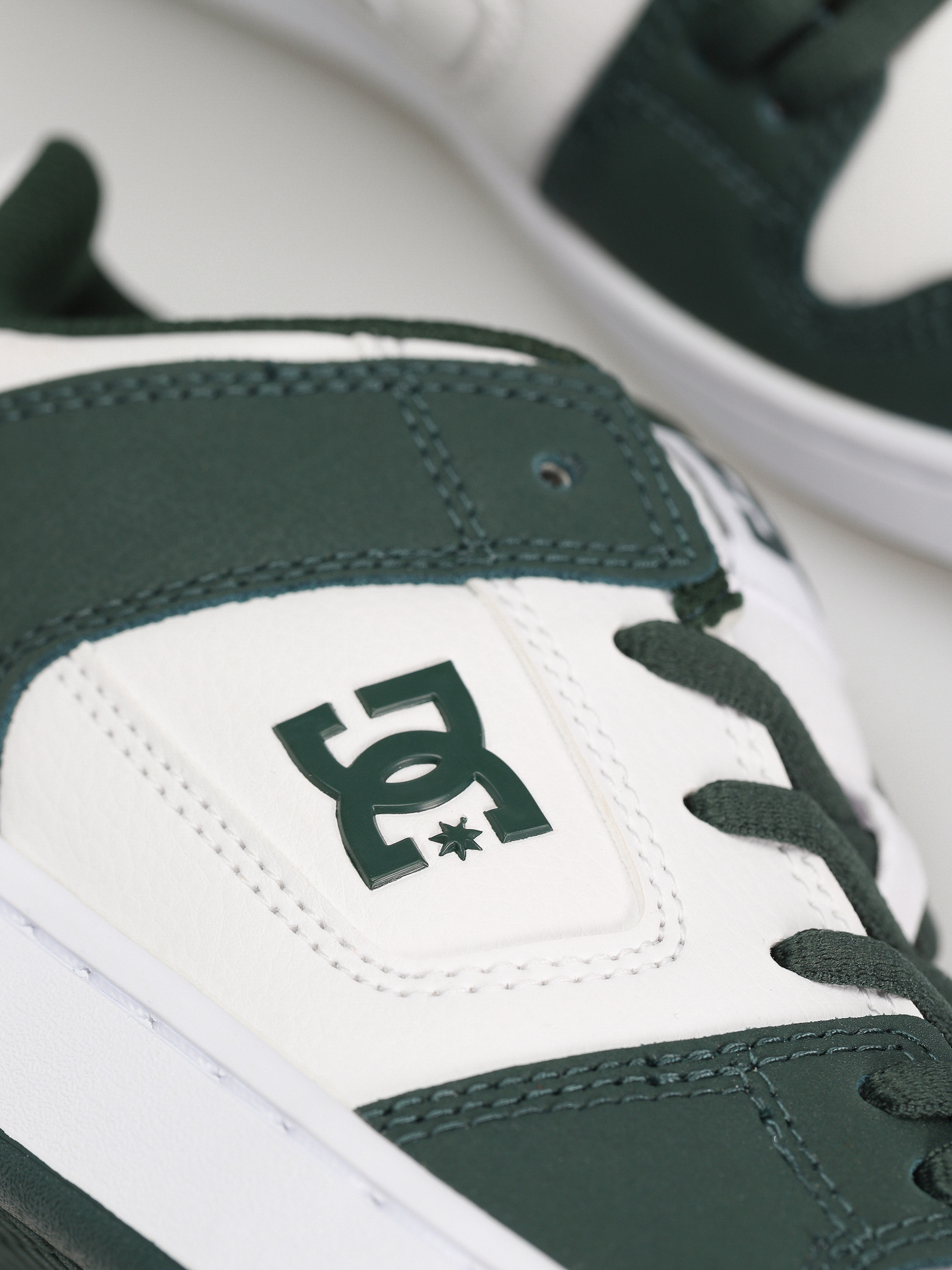 DC Manteca 4 Shoes (white/dark olive)