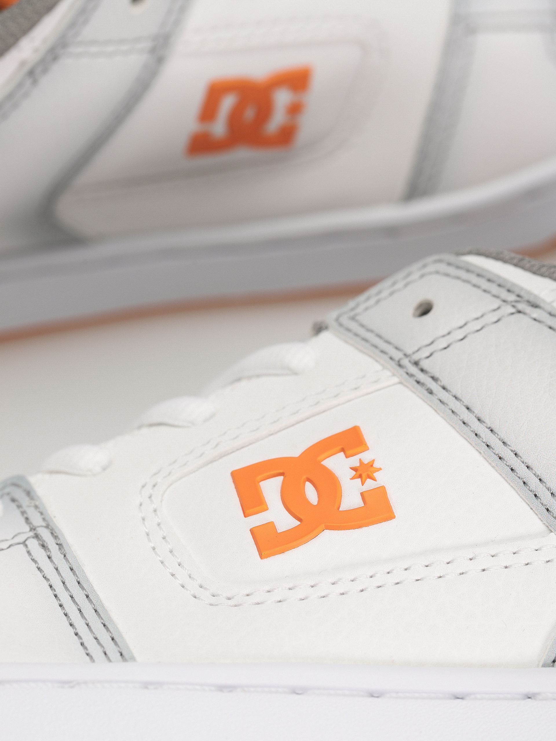 DC Manteca 4 Se Shoes (white/grey/orange)