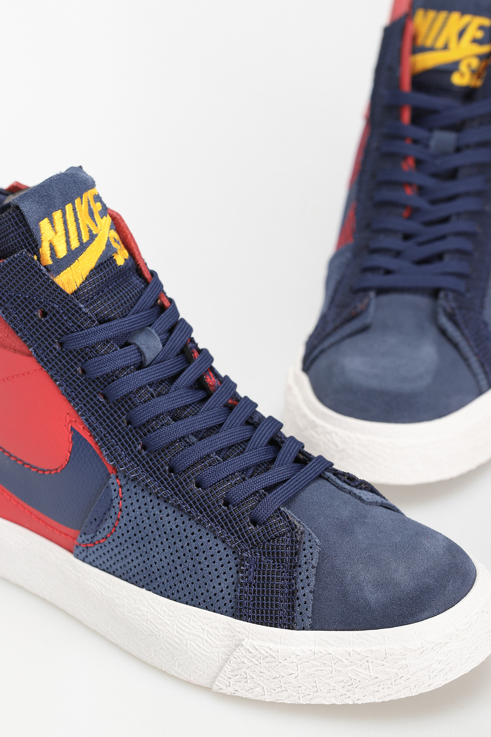 Nike SB Zoom Blazer Mid Prm Shoes (university red/midnight navy)