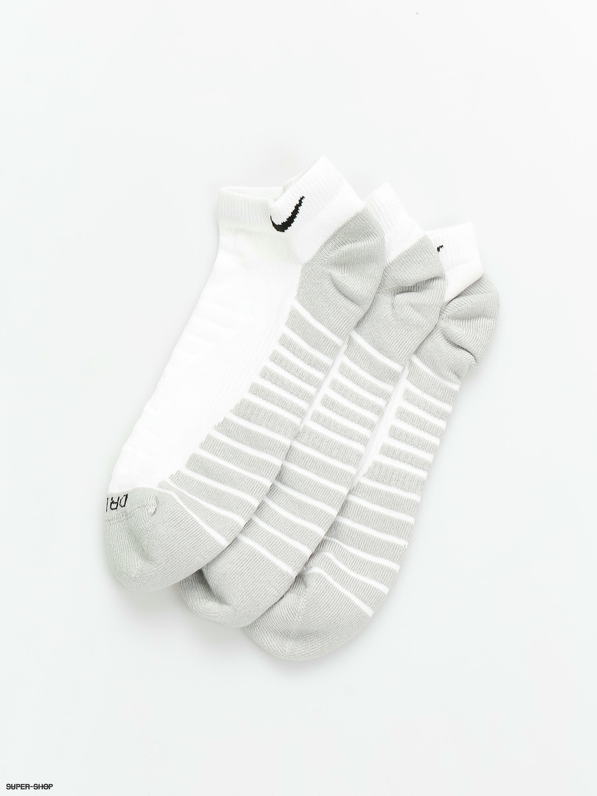 White nike trainer on sale socks