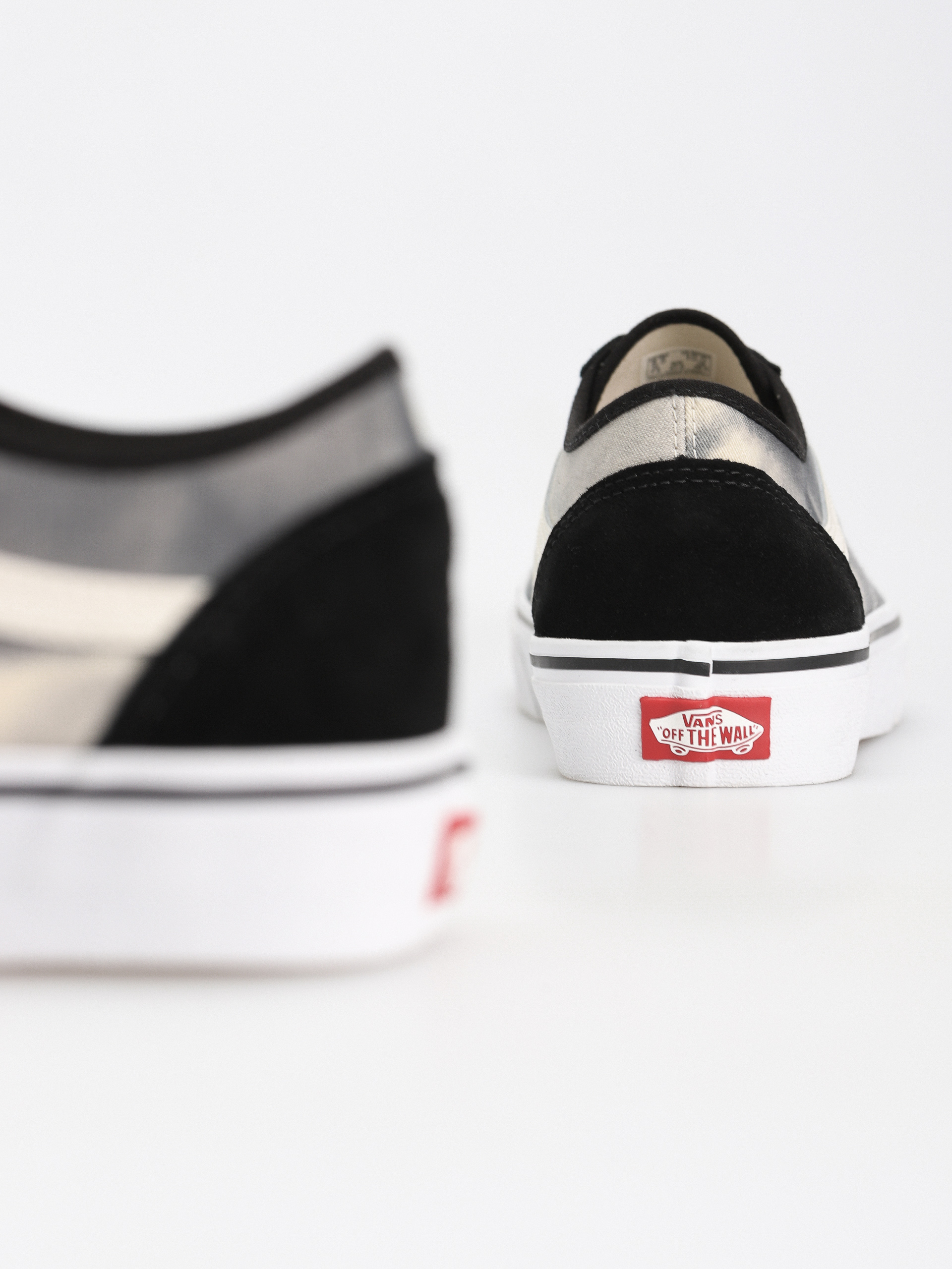 Vans Old Skool Tapered Vr3 Shoes (bleach wash black)