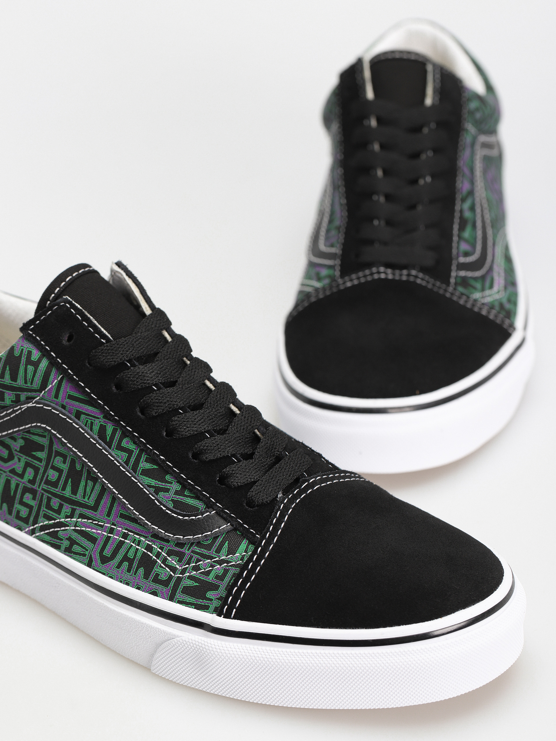 Vans Old Skool Shoes (black/purple)