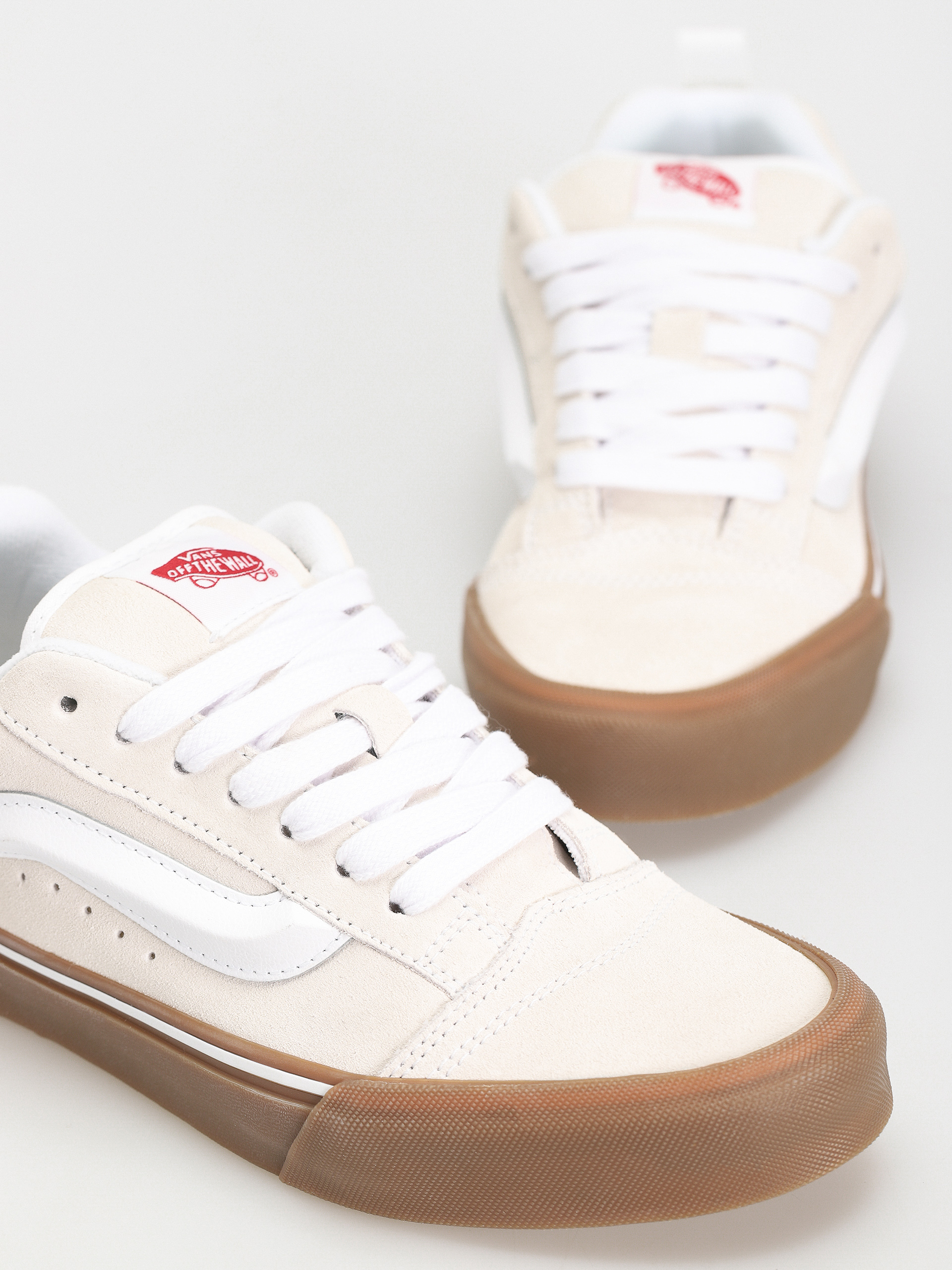 Vans Knu Skool Shoes (white)