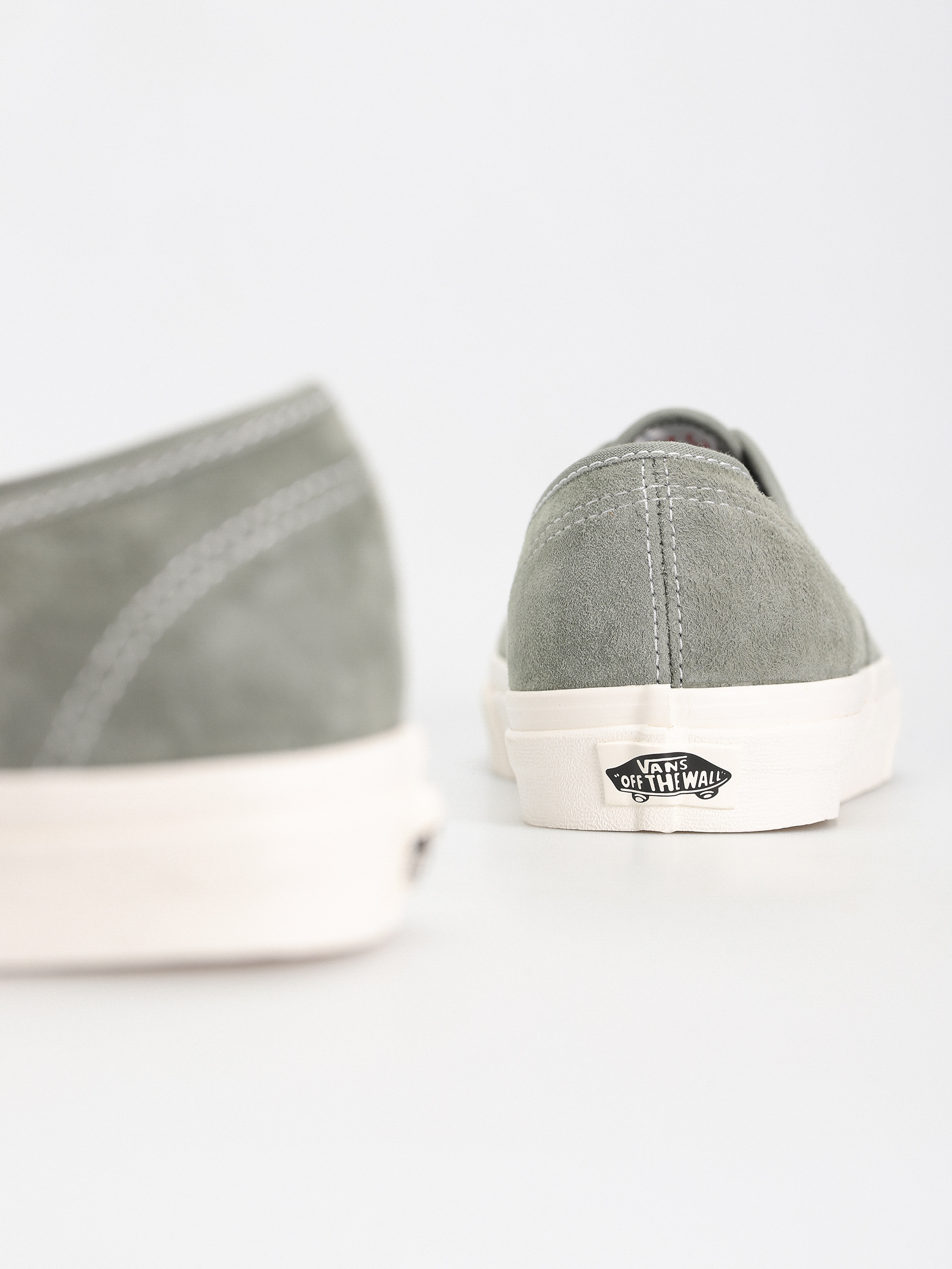 Vans Authentic Shoes (pig suede shadow)