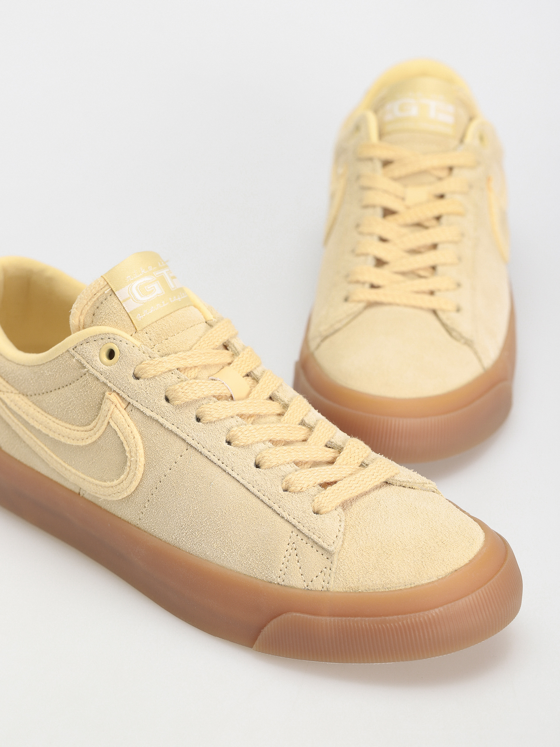 Nike SB Blazer Low Pro Gt Prm Shoes (pale vanilla/pale vanilla pale vanilla)