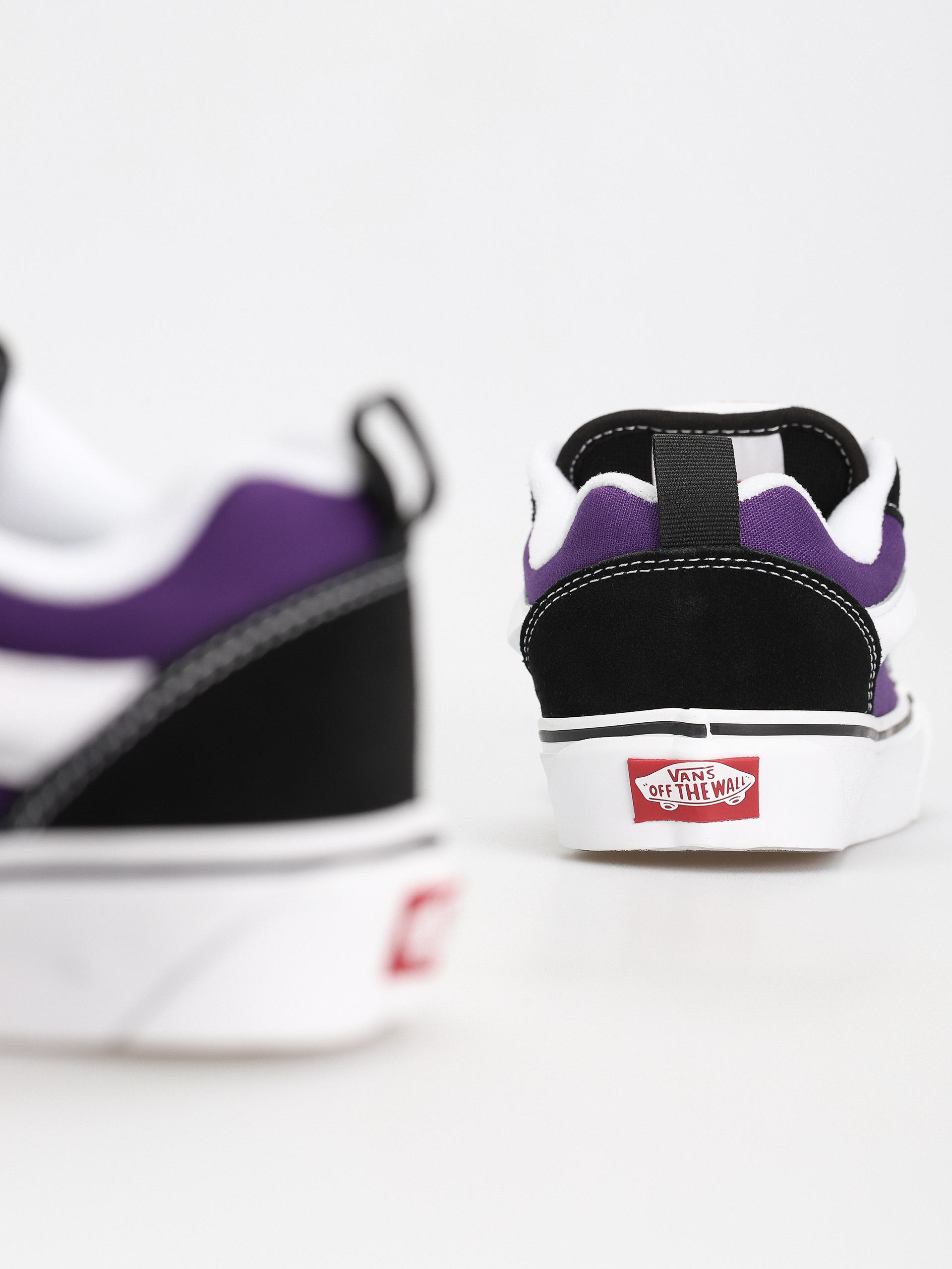 Vans Knu Skool Shoes (2 tone black/purple)
