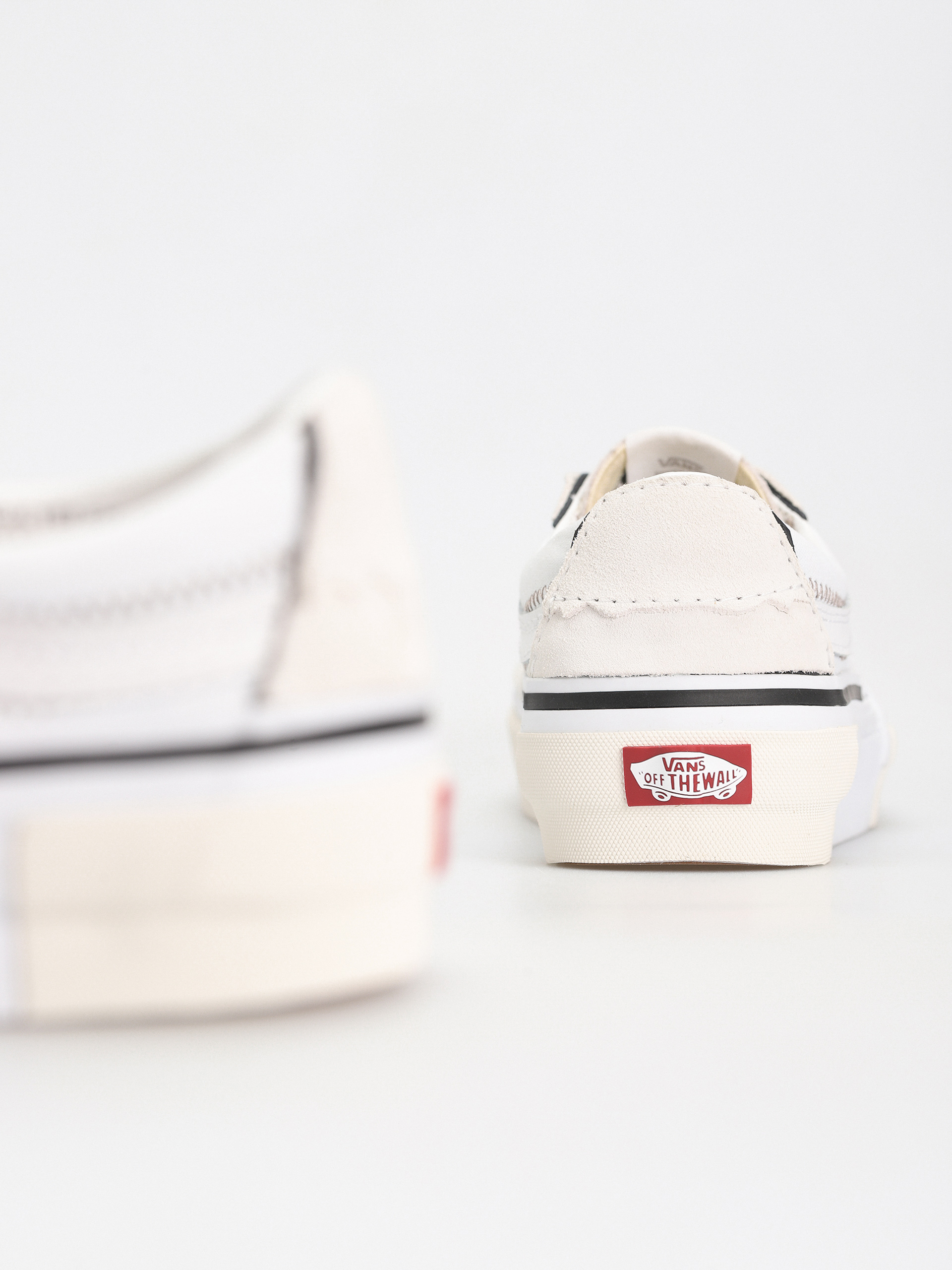 Vans Sk8 Low Reconstruct Shoes (true white)