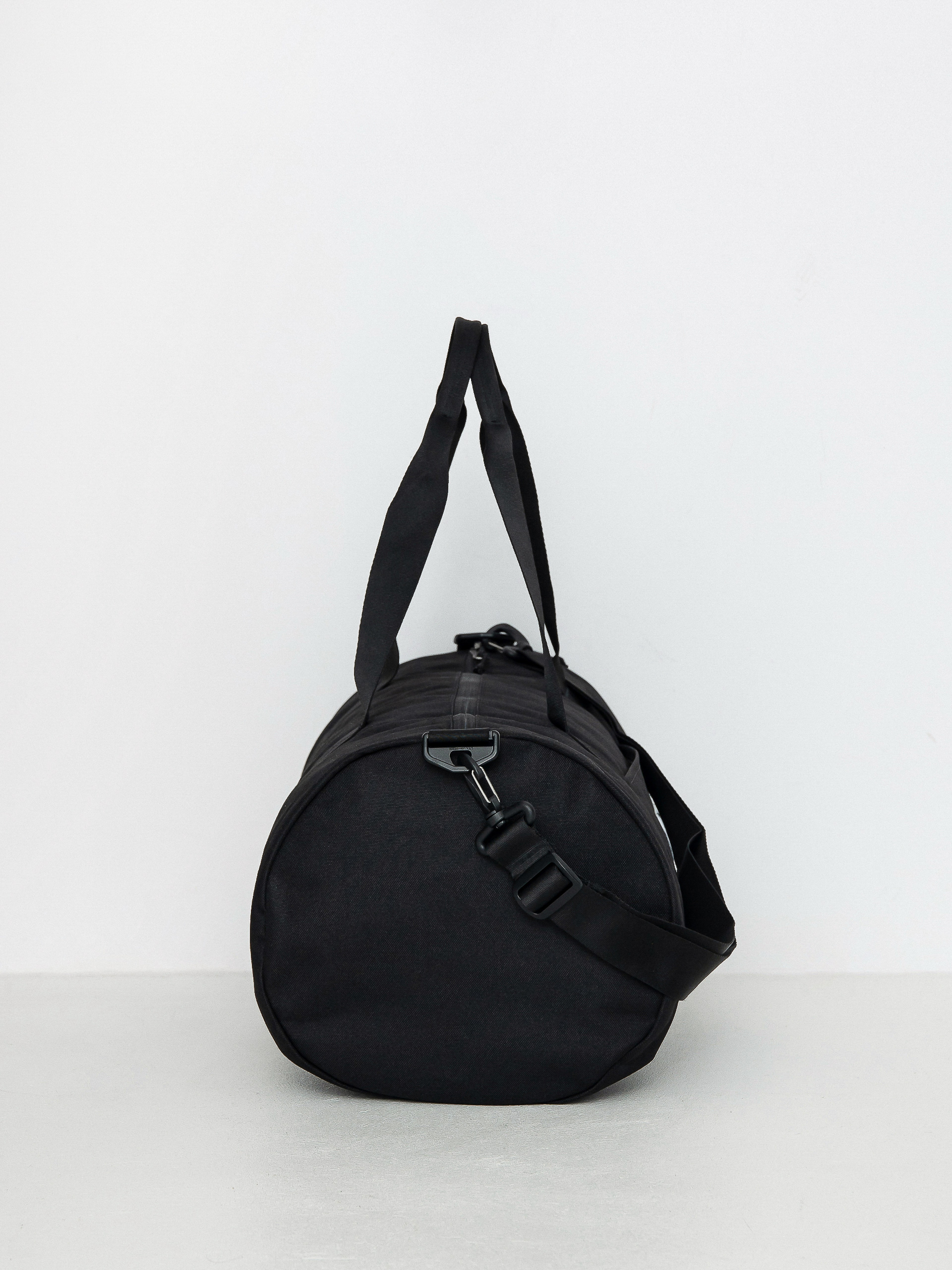 Herschel Supply Co. Classic Gym Bag Bag (black)