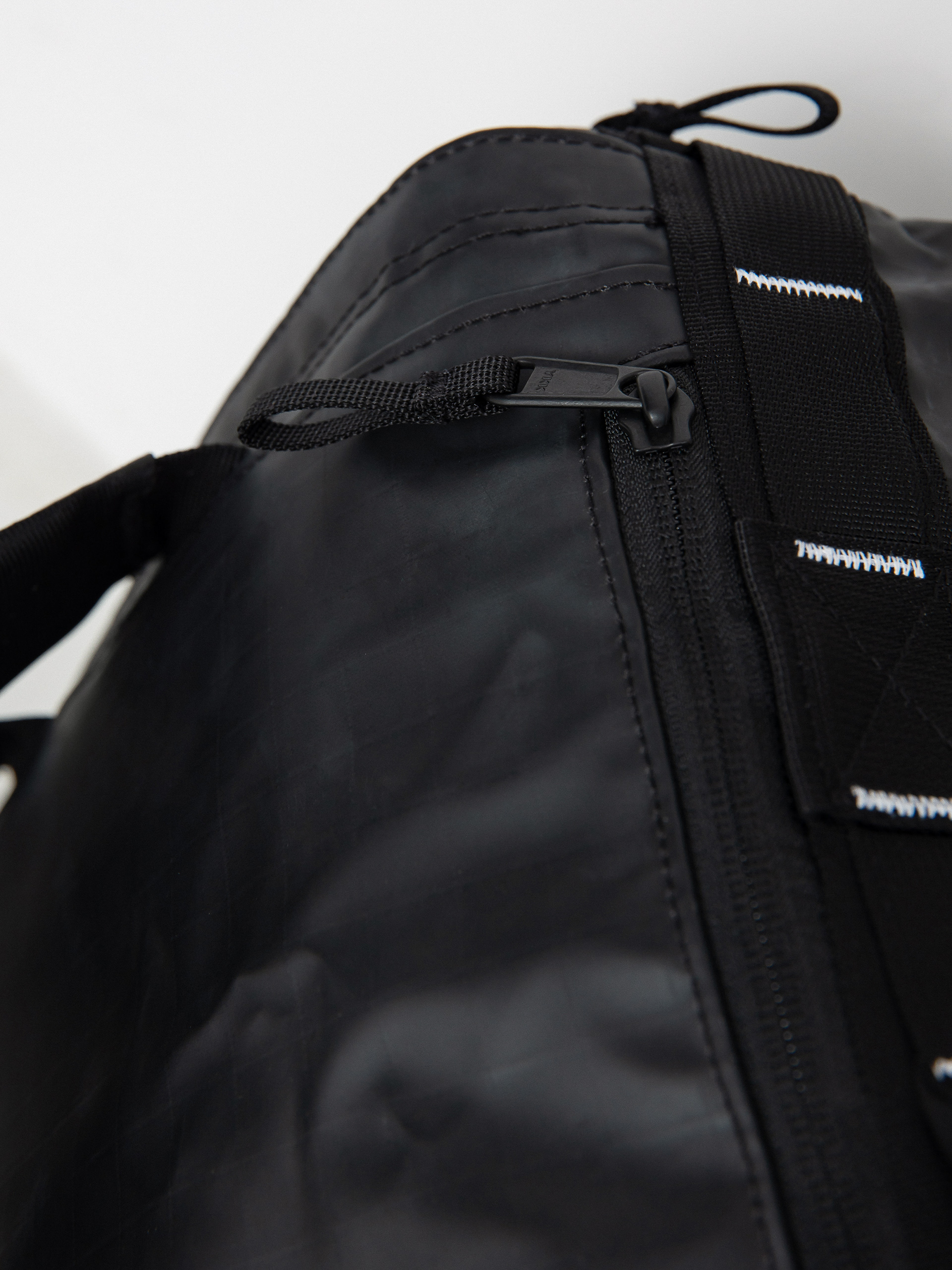 The North Face Base Camp Voyager Duffel 32L Bag (tnf black/tnf white)