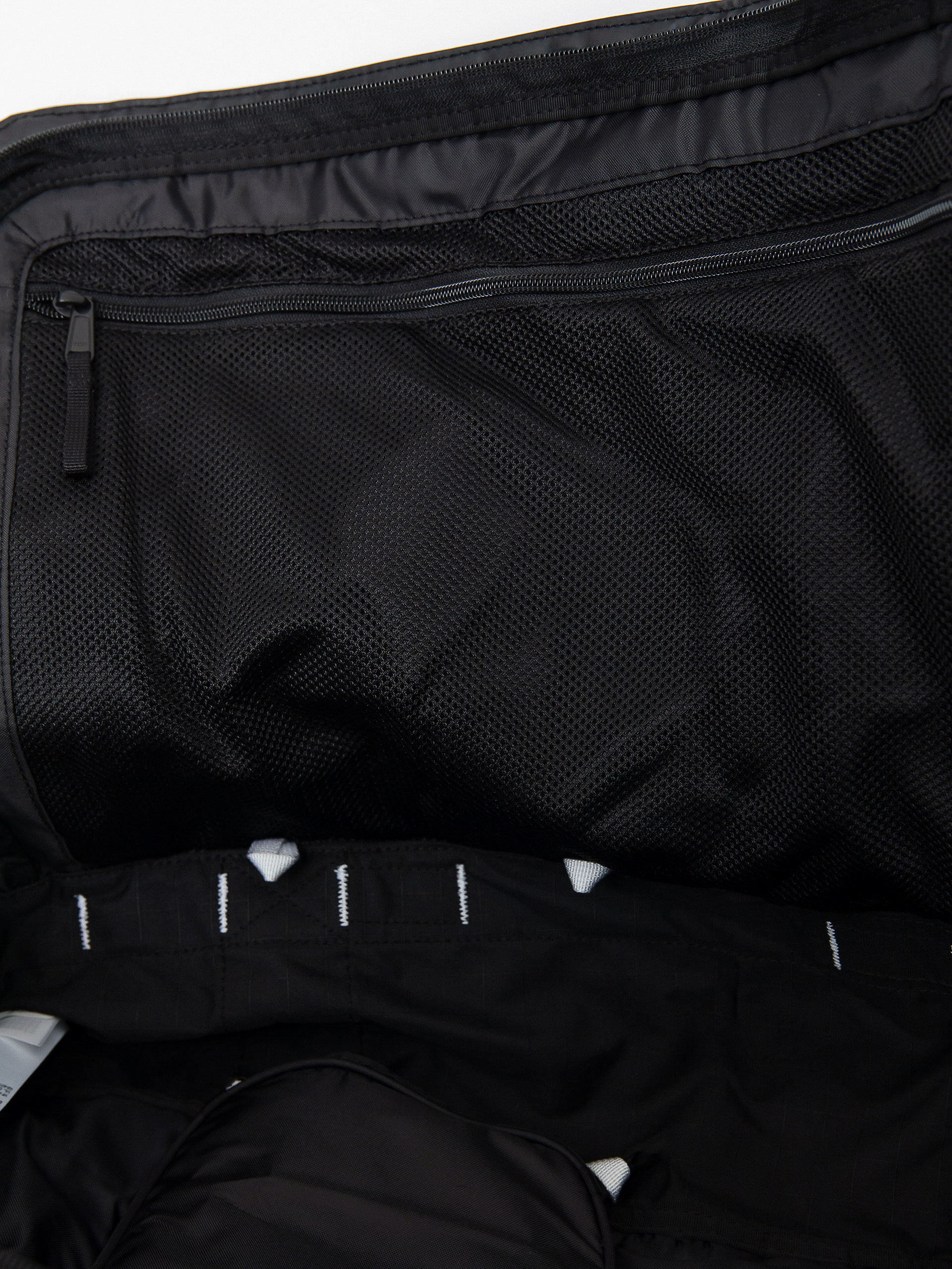 The North Face Base Camp Voyager Duffel 32L Bag (tnf black/tnf white)