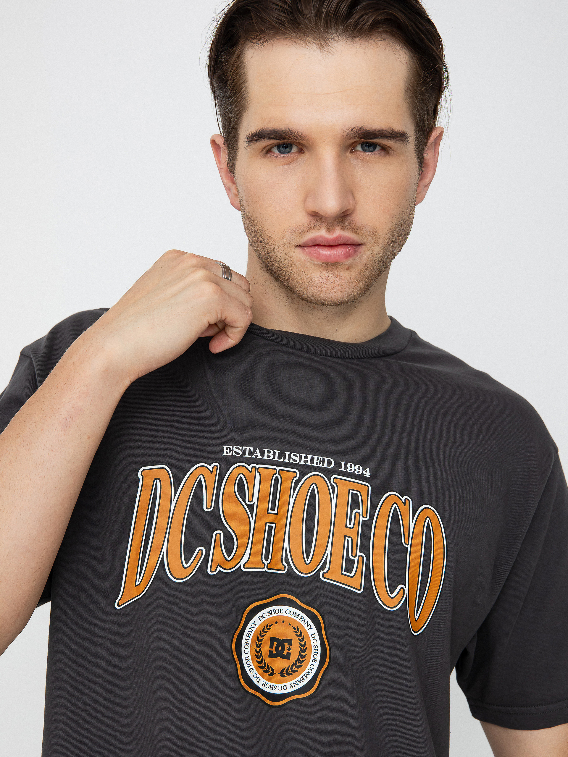 DC Tuition T-shirt (pirate black enzyme)