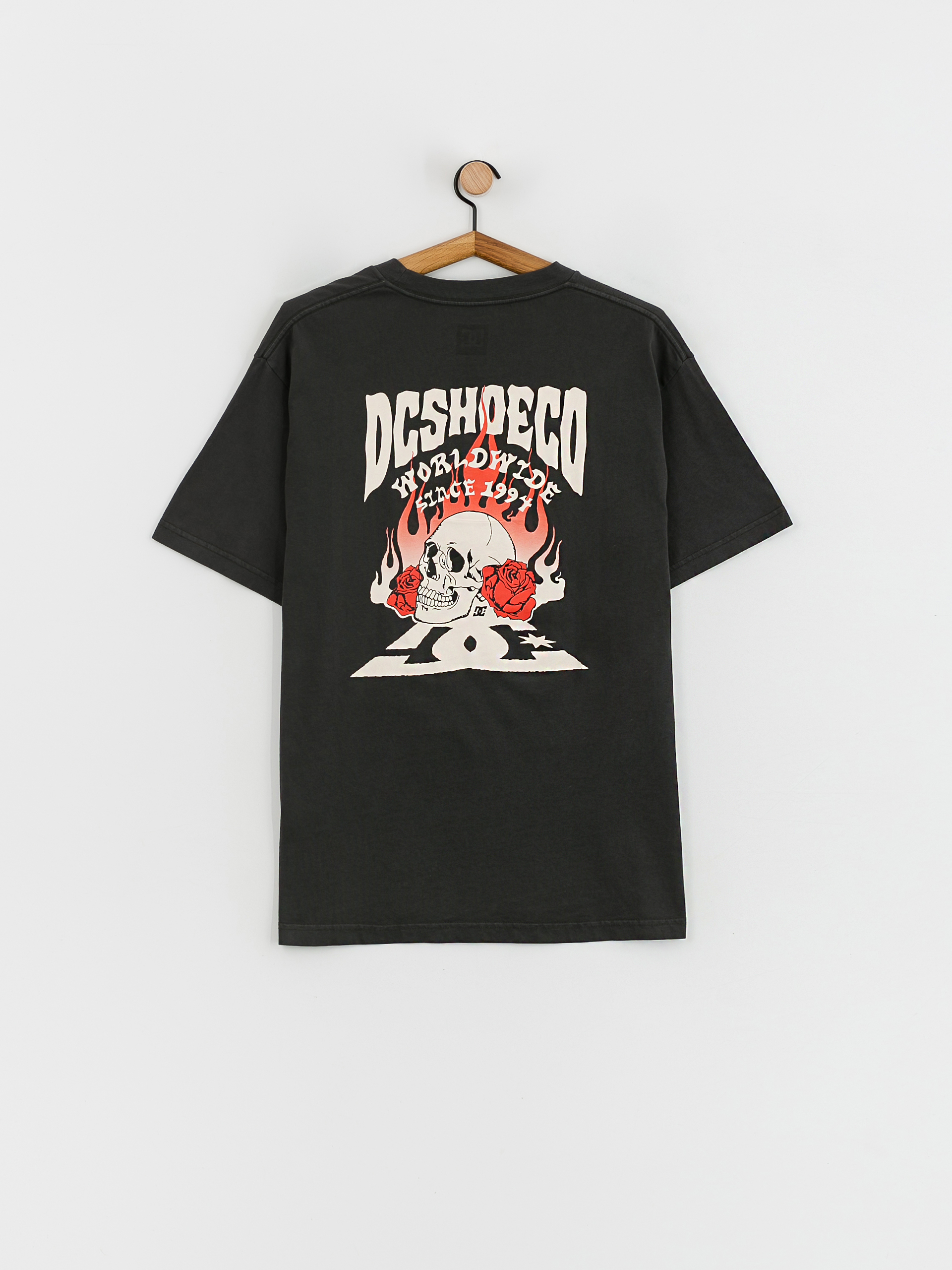 DC Defiant T-shirt (pirate black enzyme)