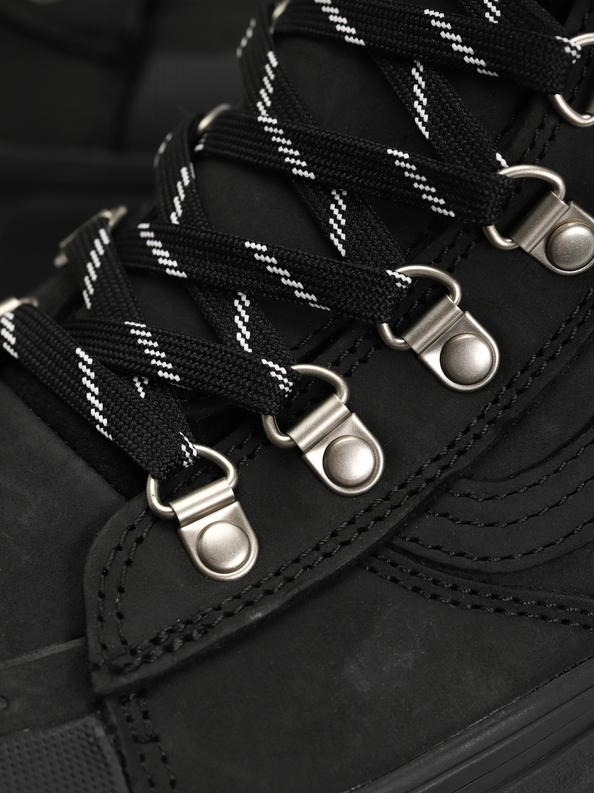 Vans Sk8 Hi Dr Mte 2 Shoes (black)