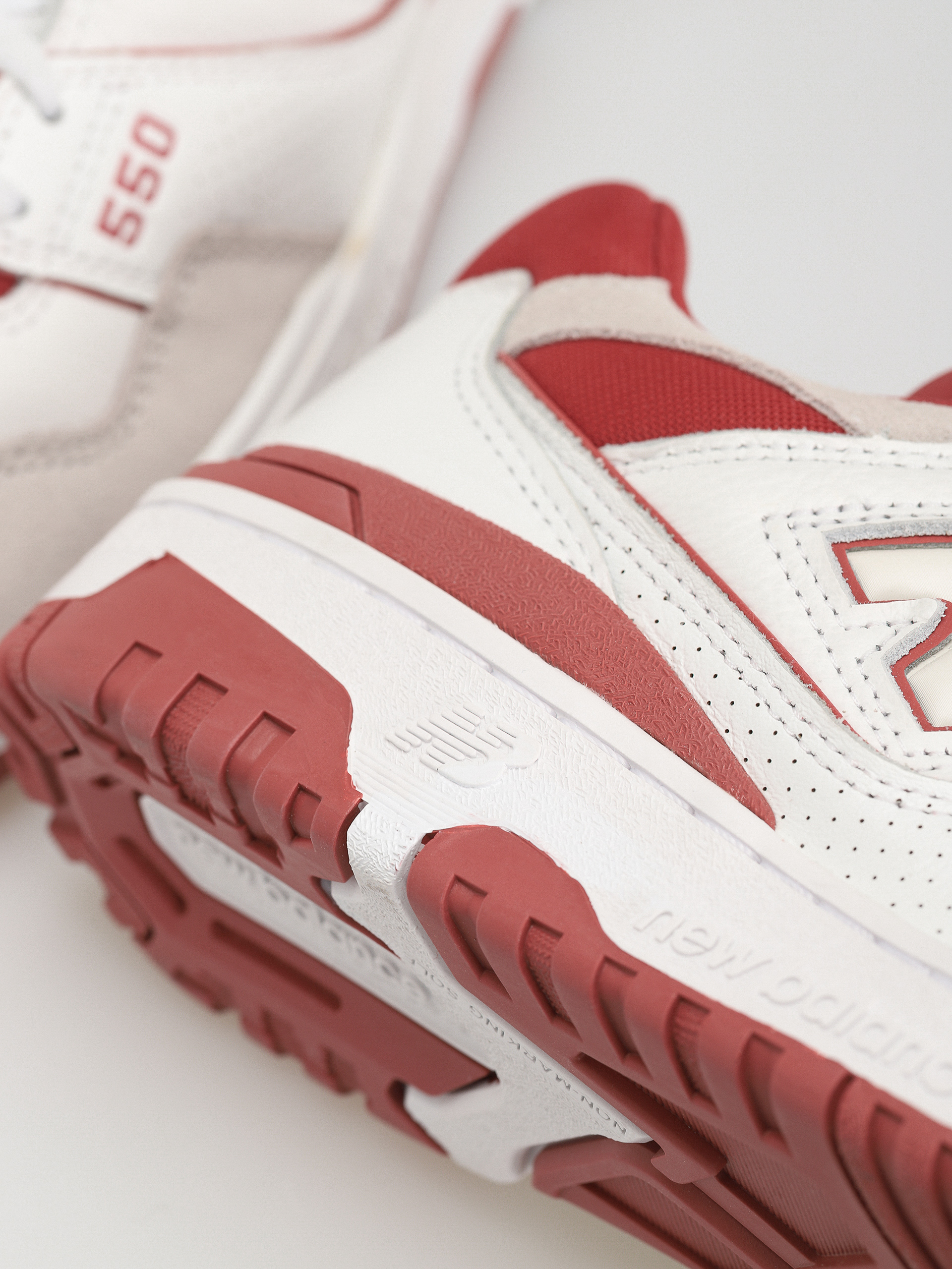 New Balance 550 Shoes (white)