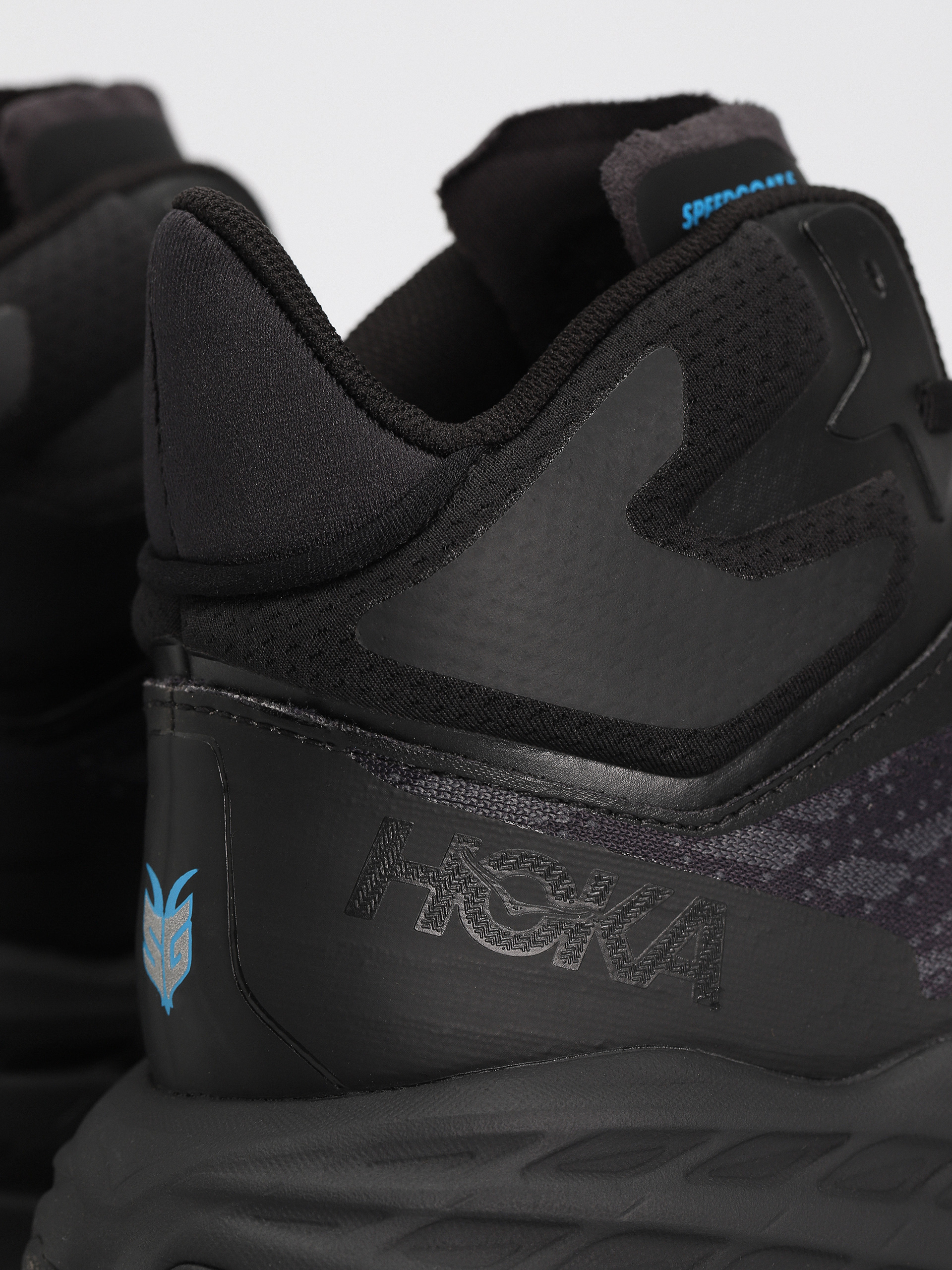 Hoka Speedgoat 5 Mid GTX Shoes (black/black)