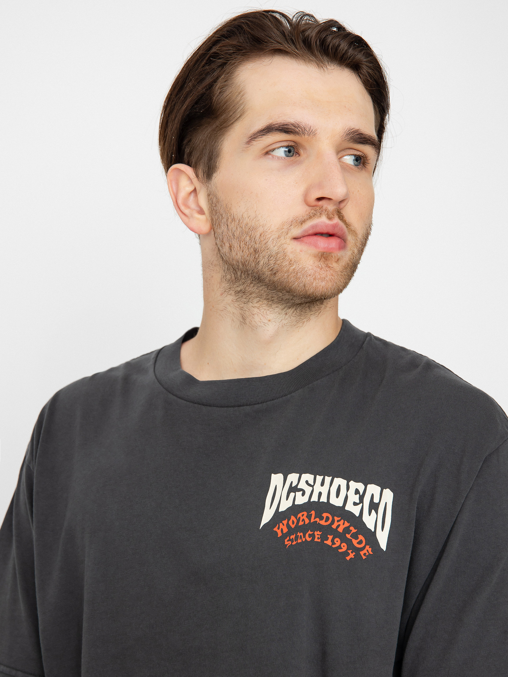 DC Defiant T-shirt (pirate black enzyme)