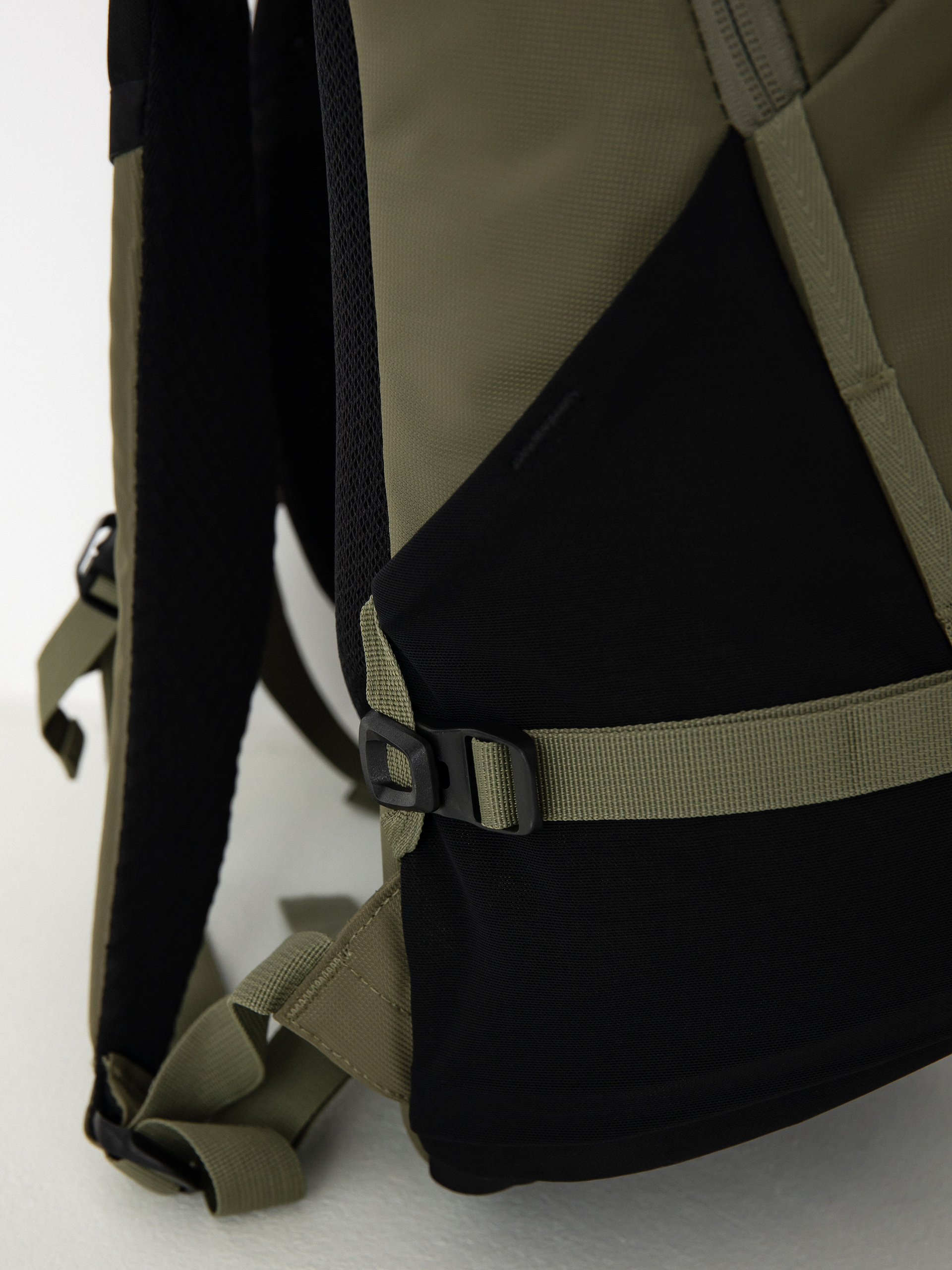 Burton Day Hiker 22L Rucksack (forest moss)