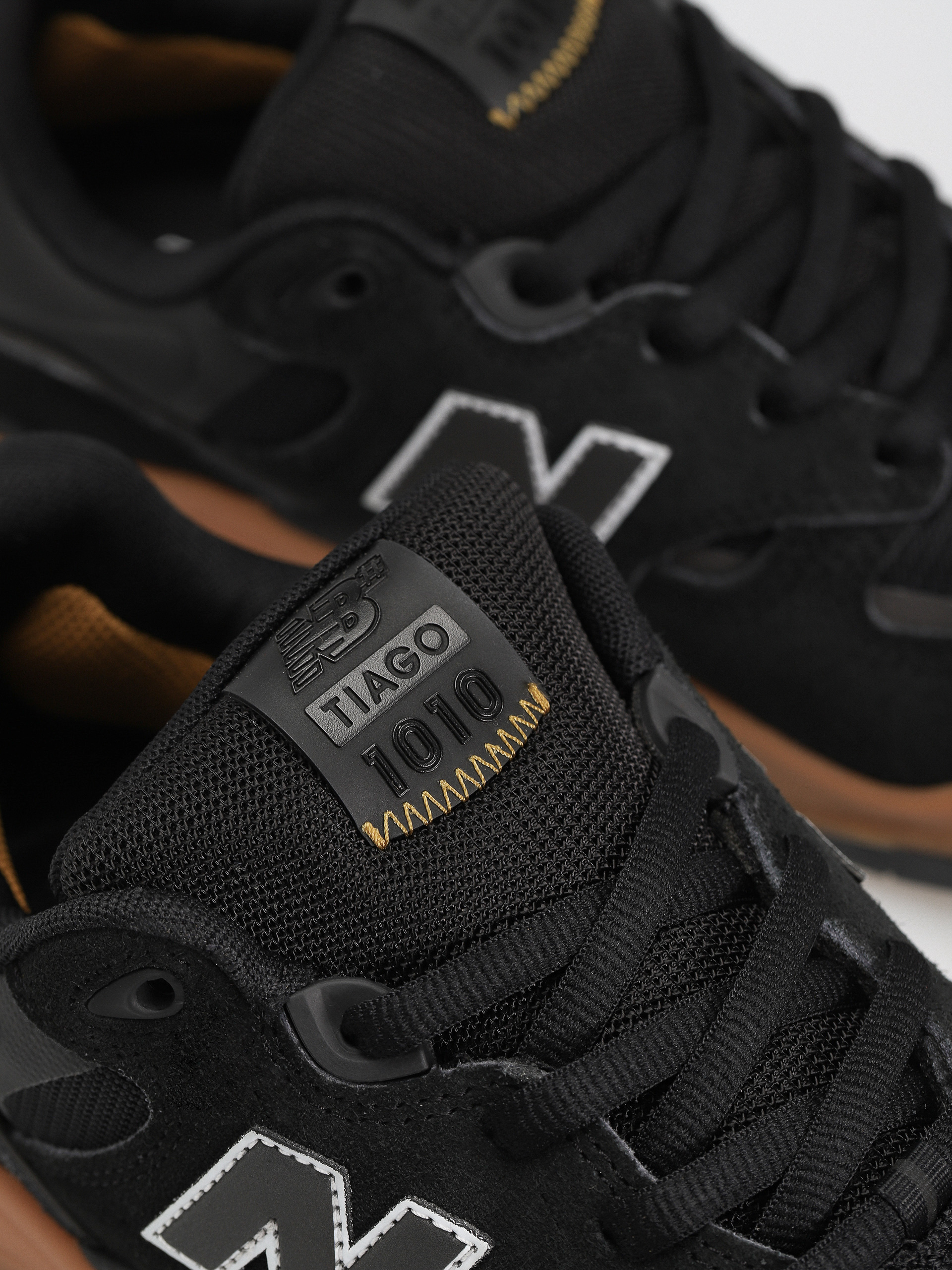 New Balance 1010 Shoes (black/white)