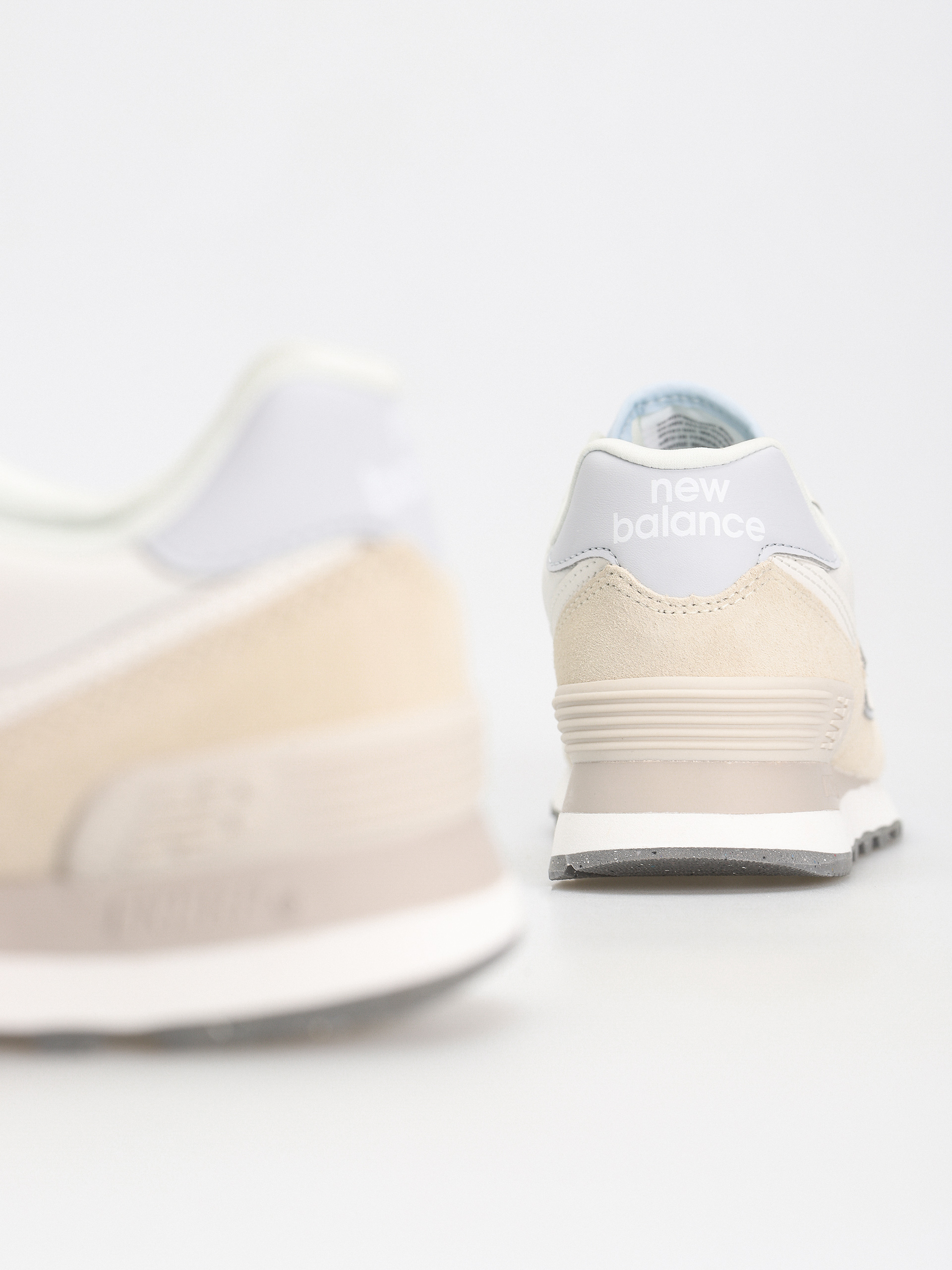 New Balance 574 Shoes Wmn (angora)