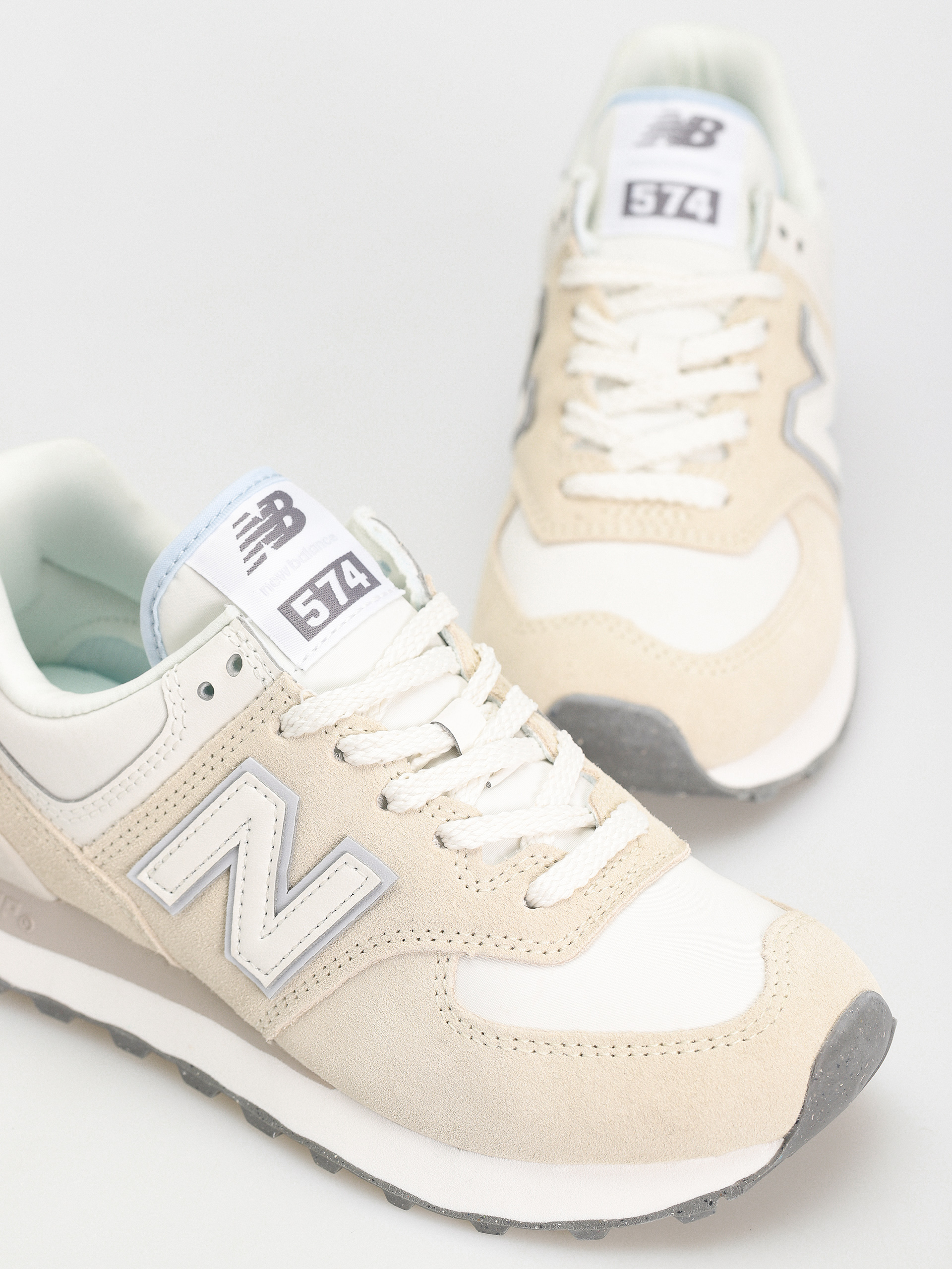 New Balance 574 Shoes Wmn (angora)