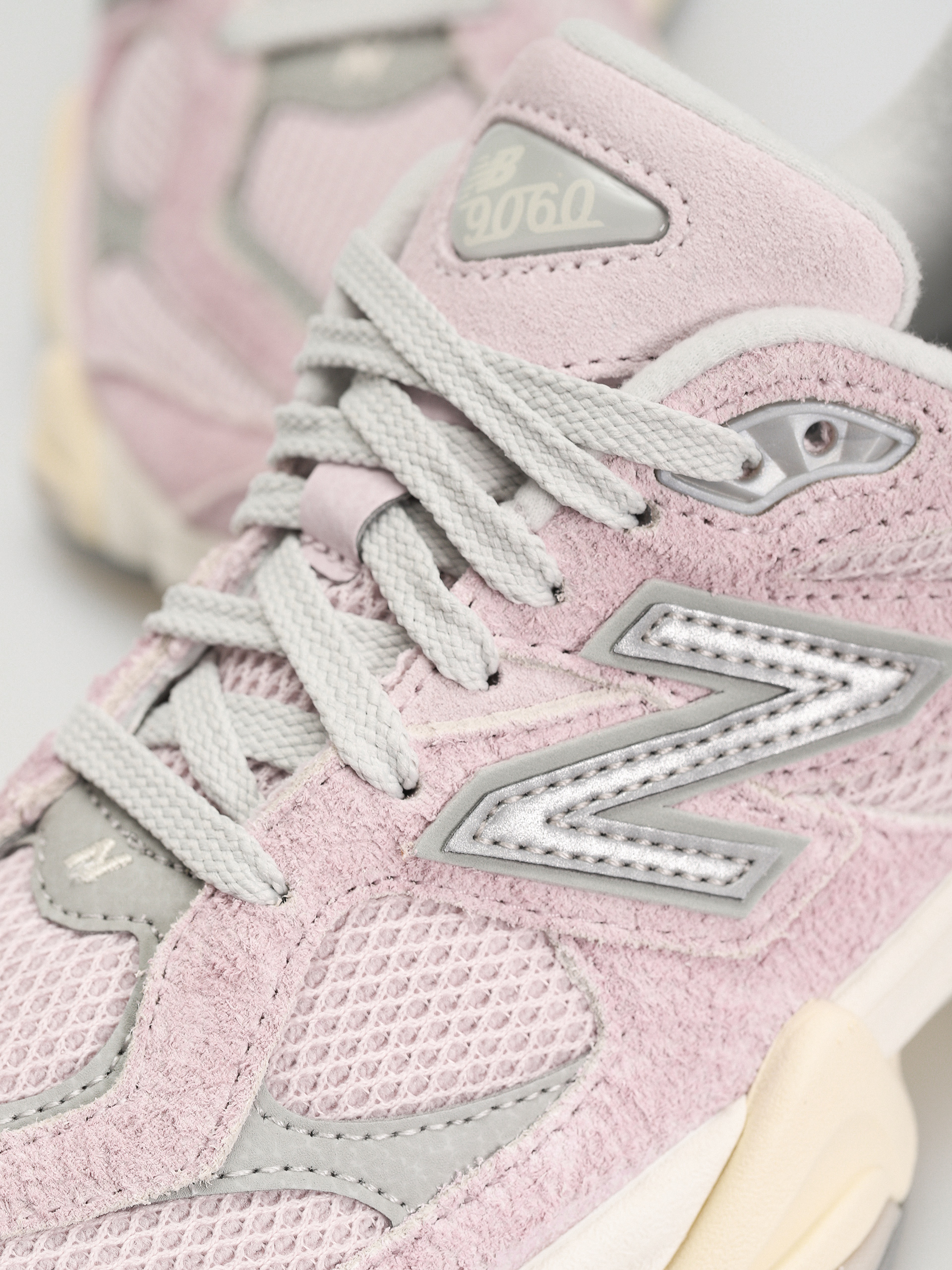 New Balance 9060 Shoes (december sky)