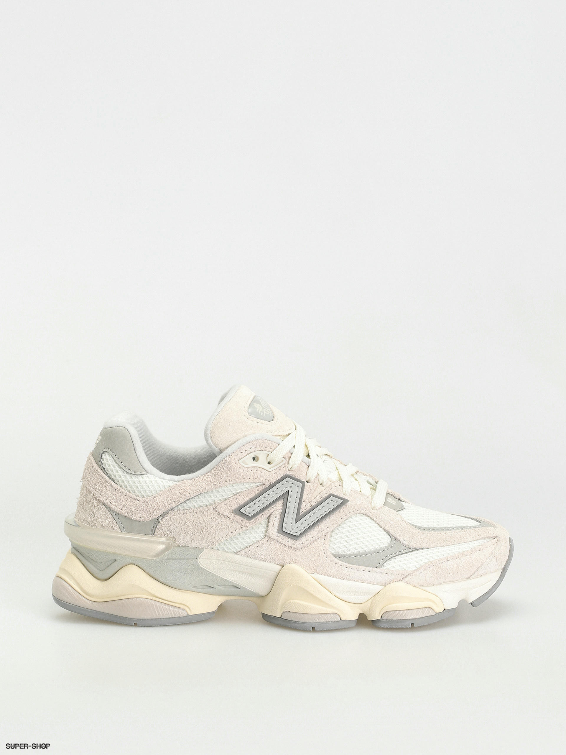 New Balance 9060 Shoes (sea salt)