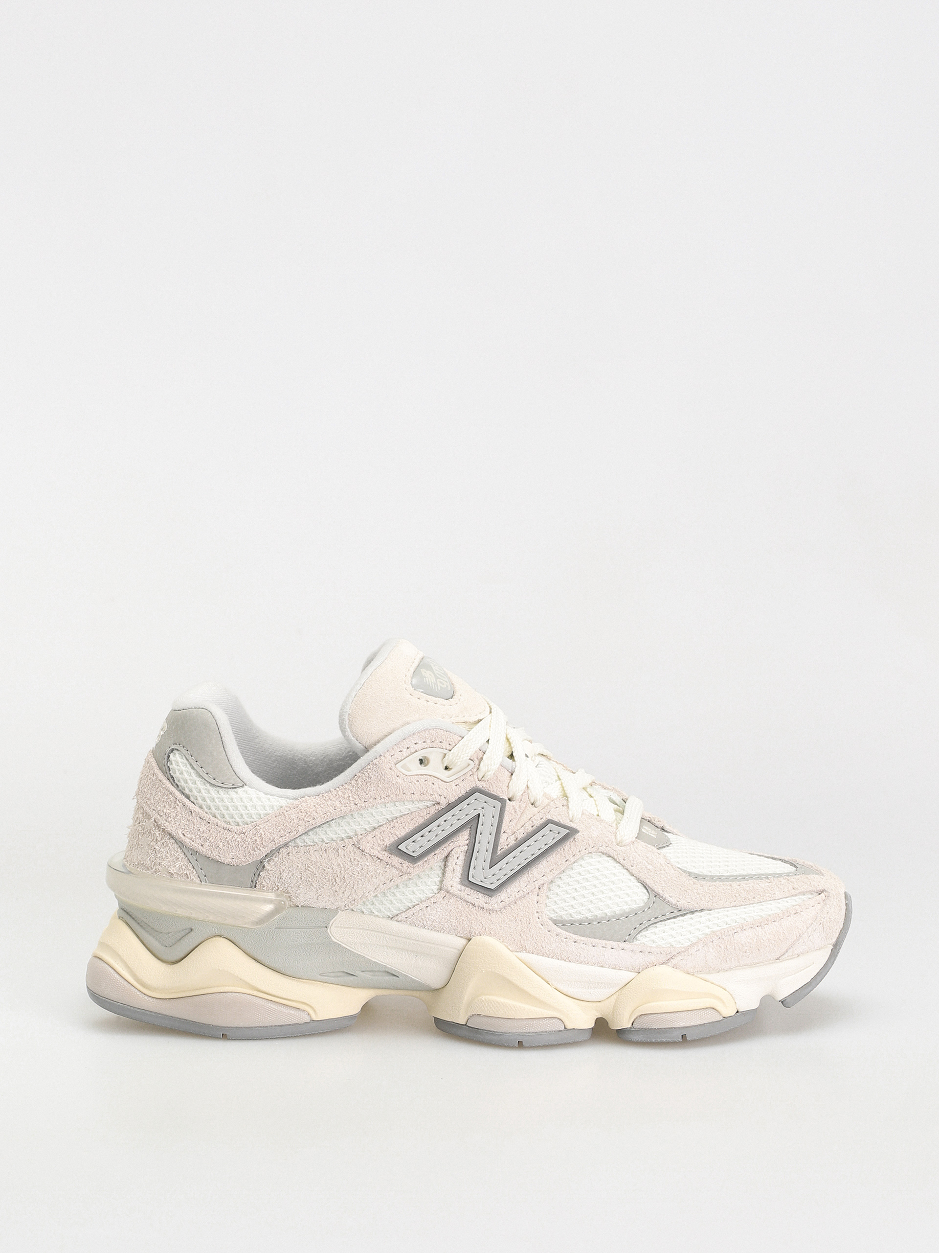 New Balance 9060 Shoes (sea salt)