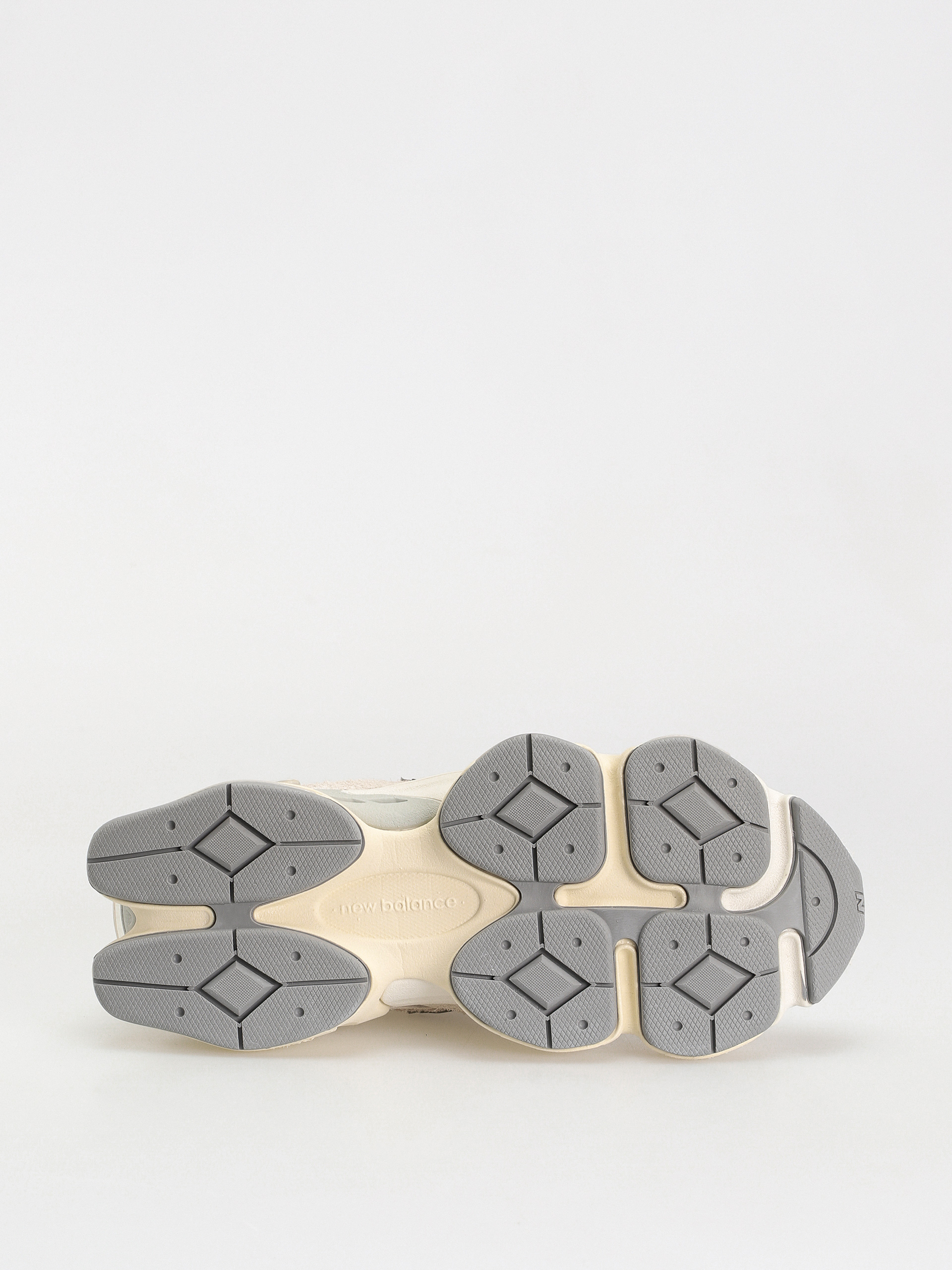 New Balance 9060 Shoes (sea salt)