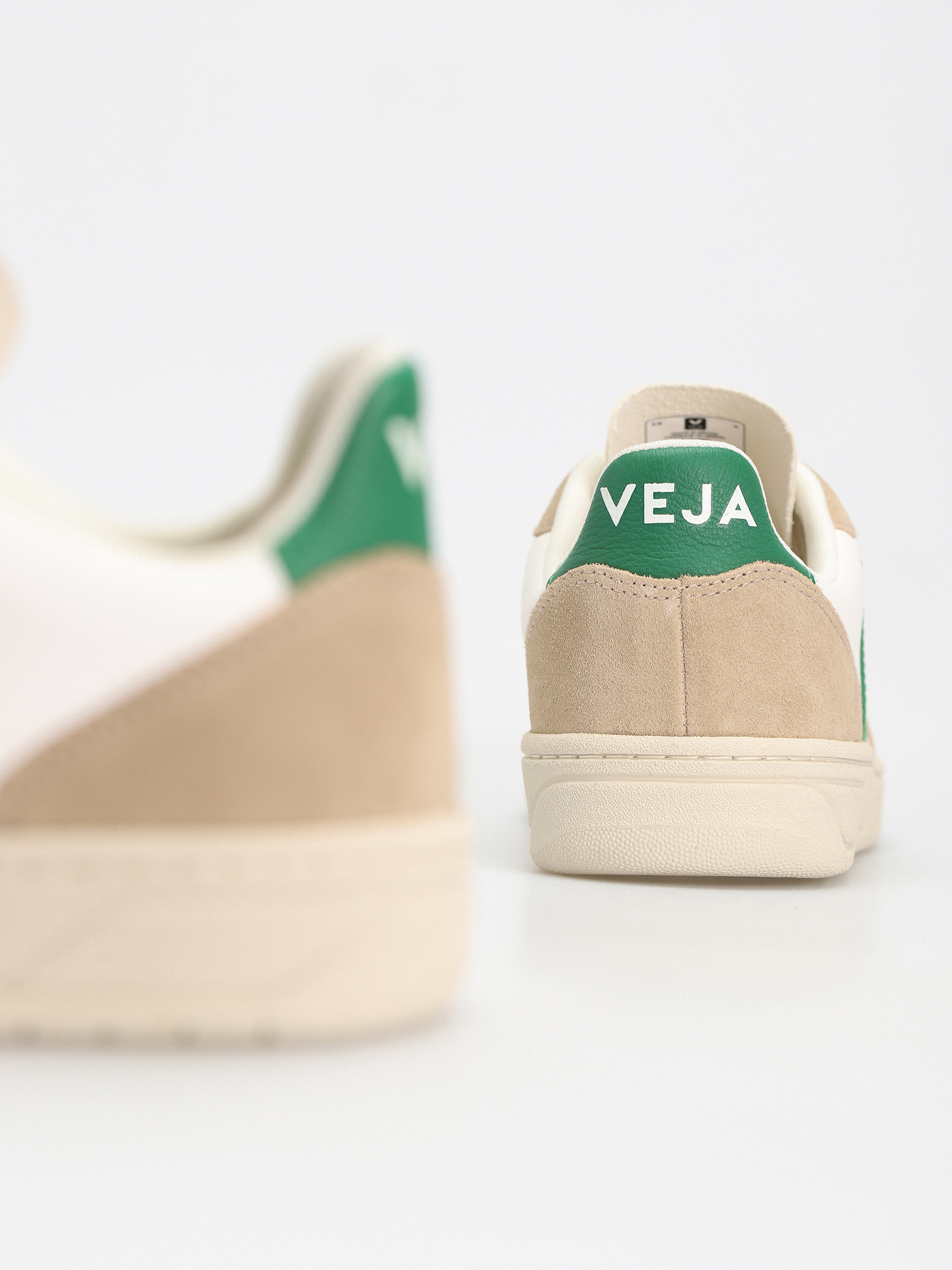 Veja V-10 Schuhe Wmn (extra white emeraude sahara)