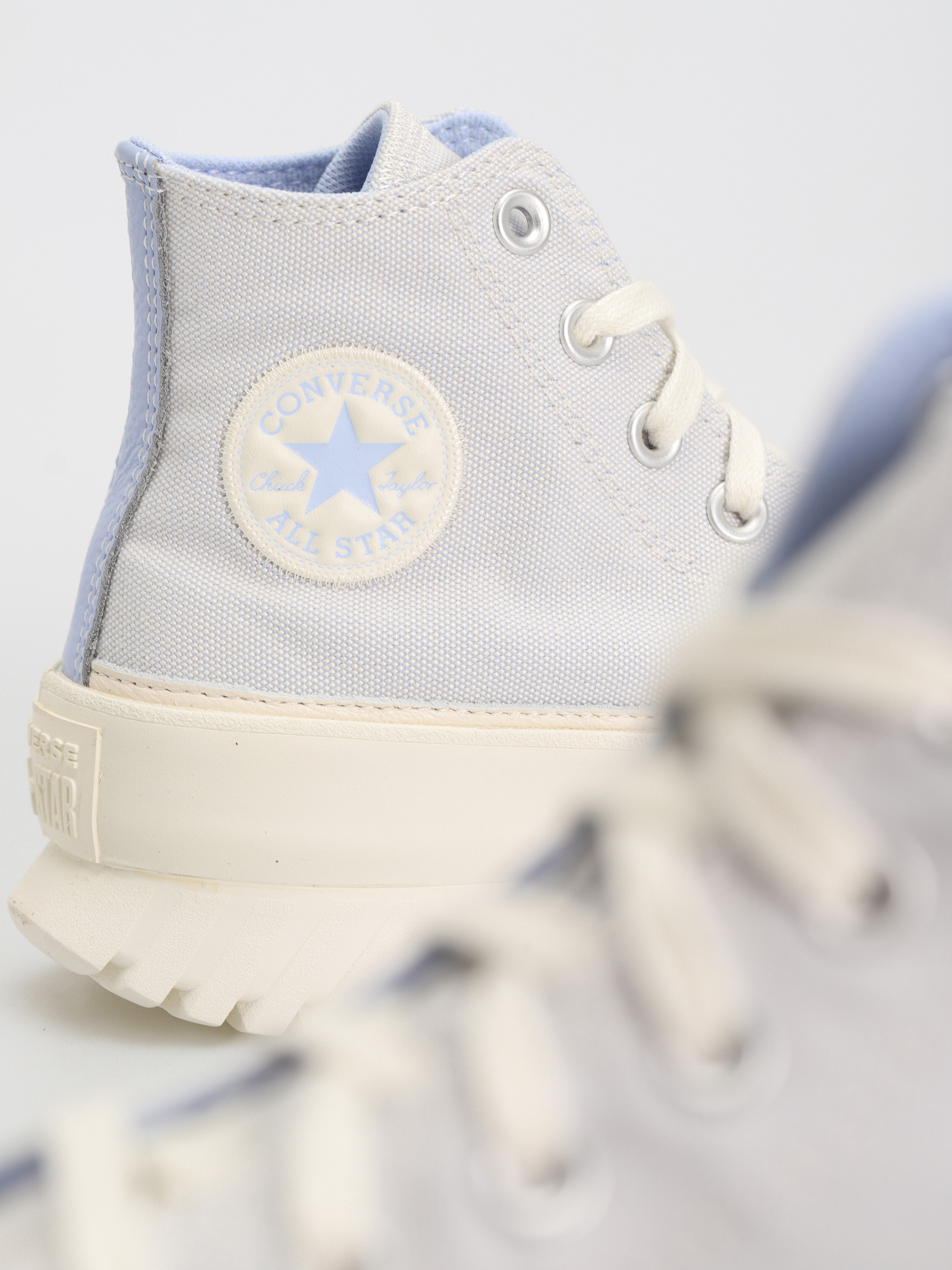 Converse Chuck Taylor All Star Lugged 2.0 Hi Shoes (mystic sky/egret)