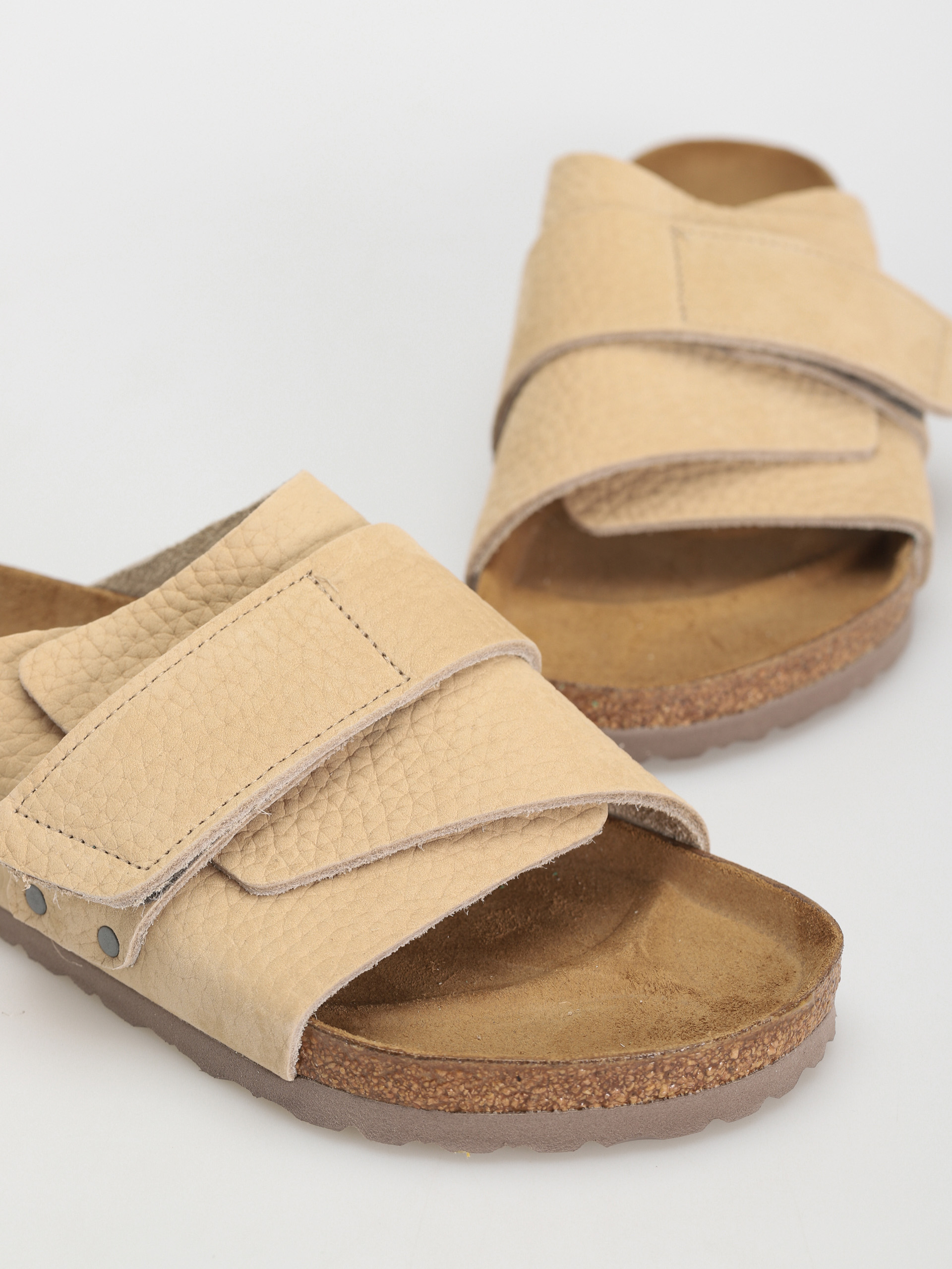 Birkenstock Kyoto Nubuck Leather Flip-flops (sandcastle)