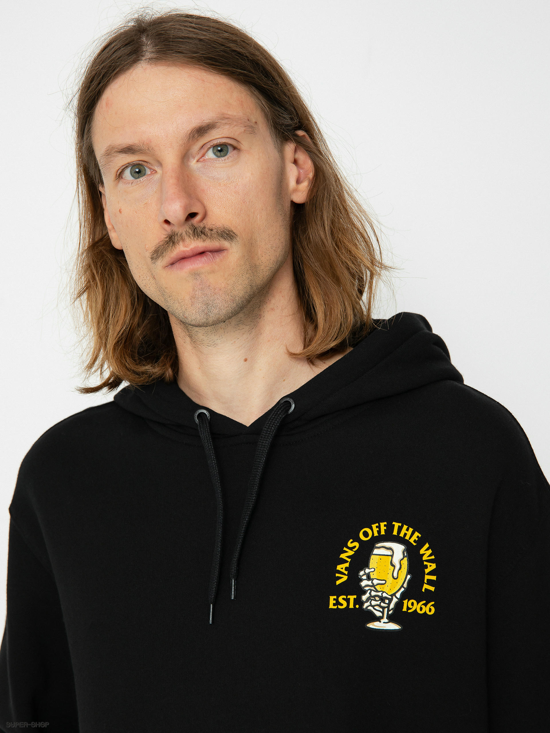 Vans off the hot sale wall black hoodie