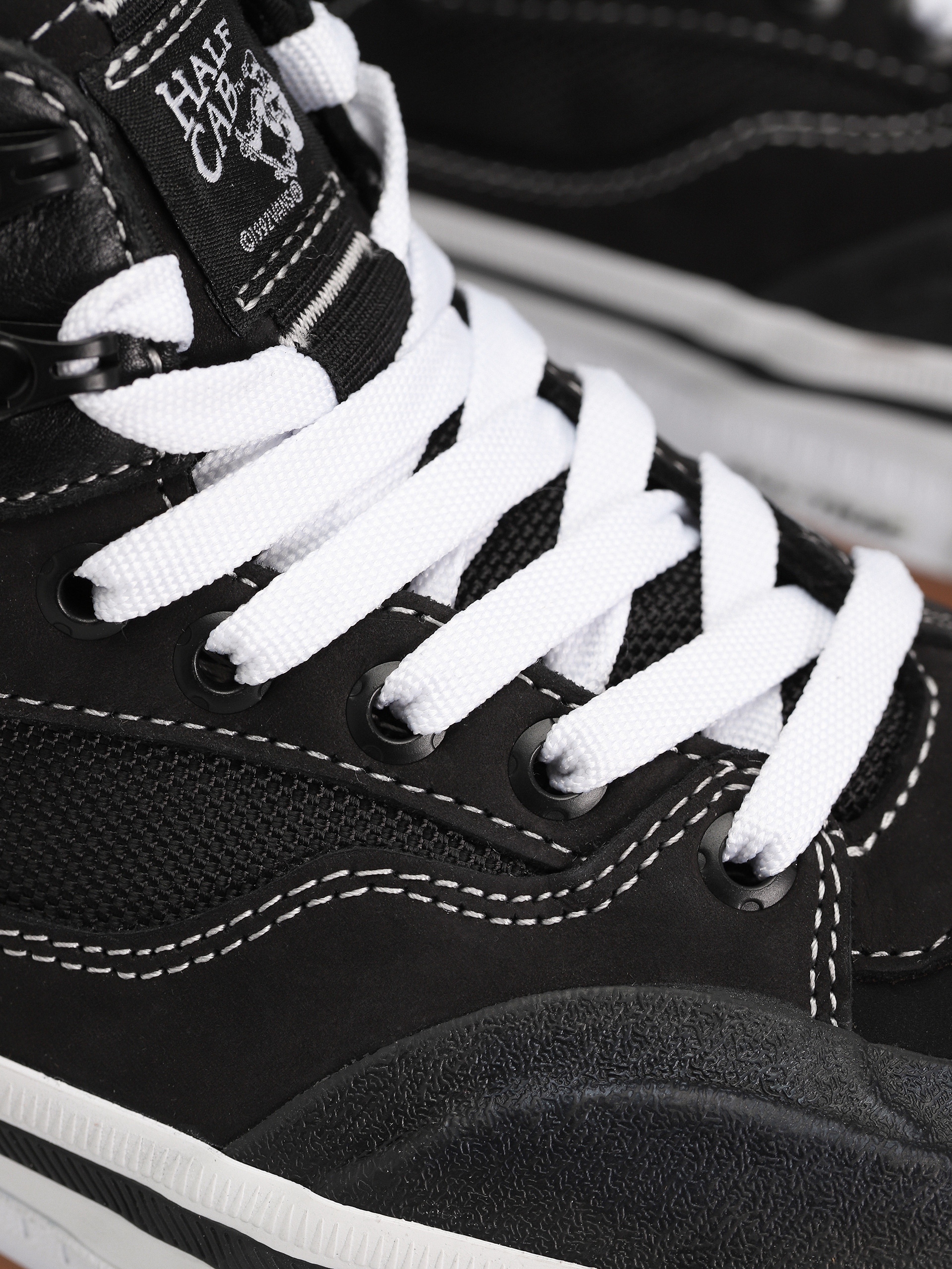 Vans Half Cab Gore Tex Mte 3 Shoes (black/white)