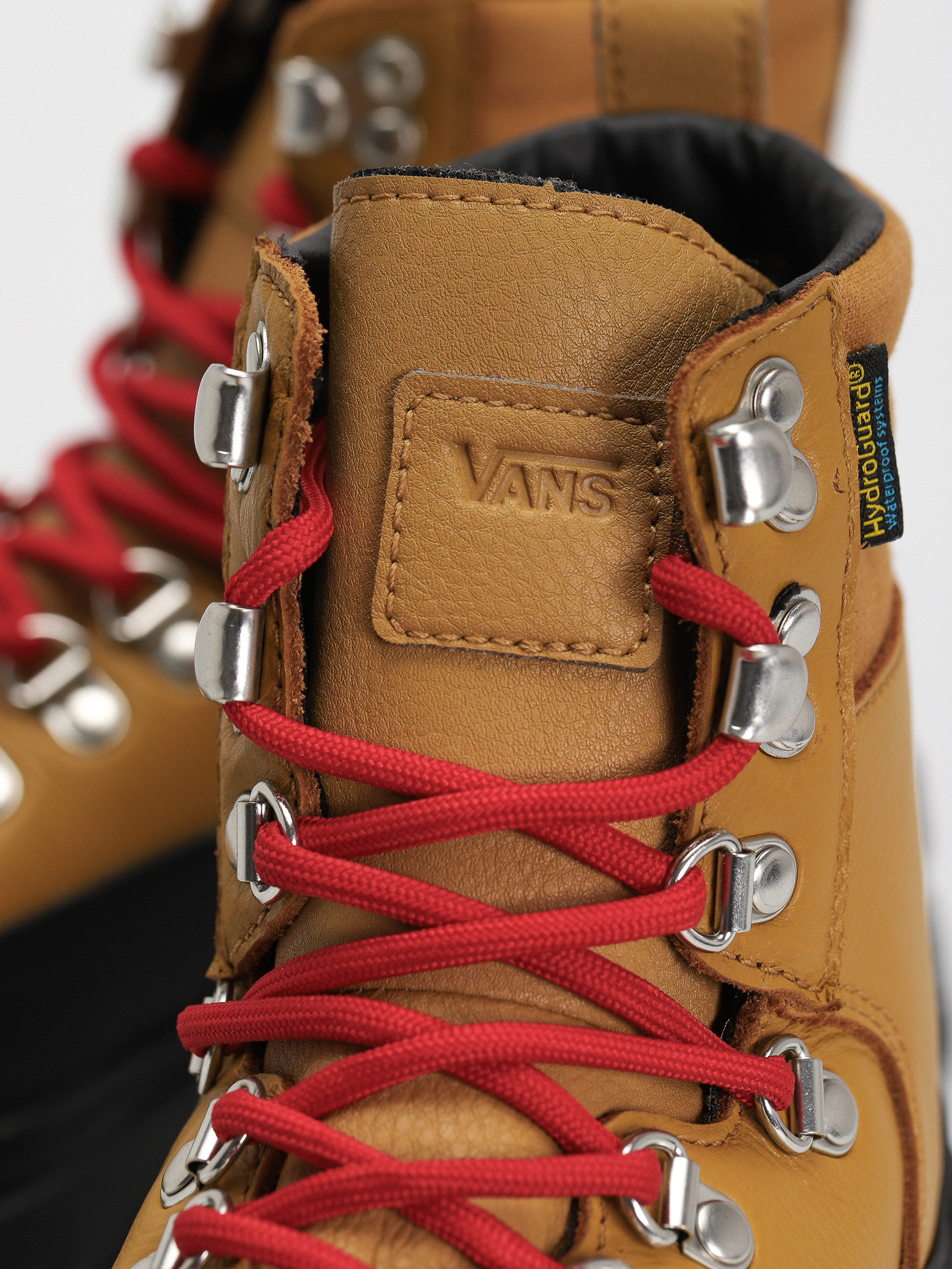 Vans Colfax Elevate Mte 2 Shoes (wood thrush)