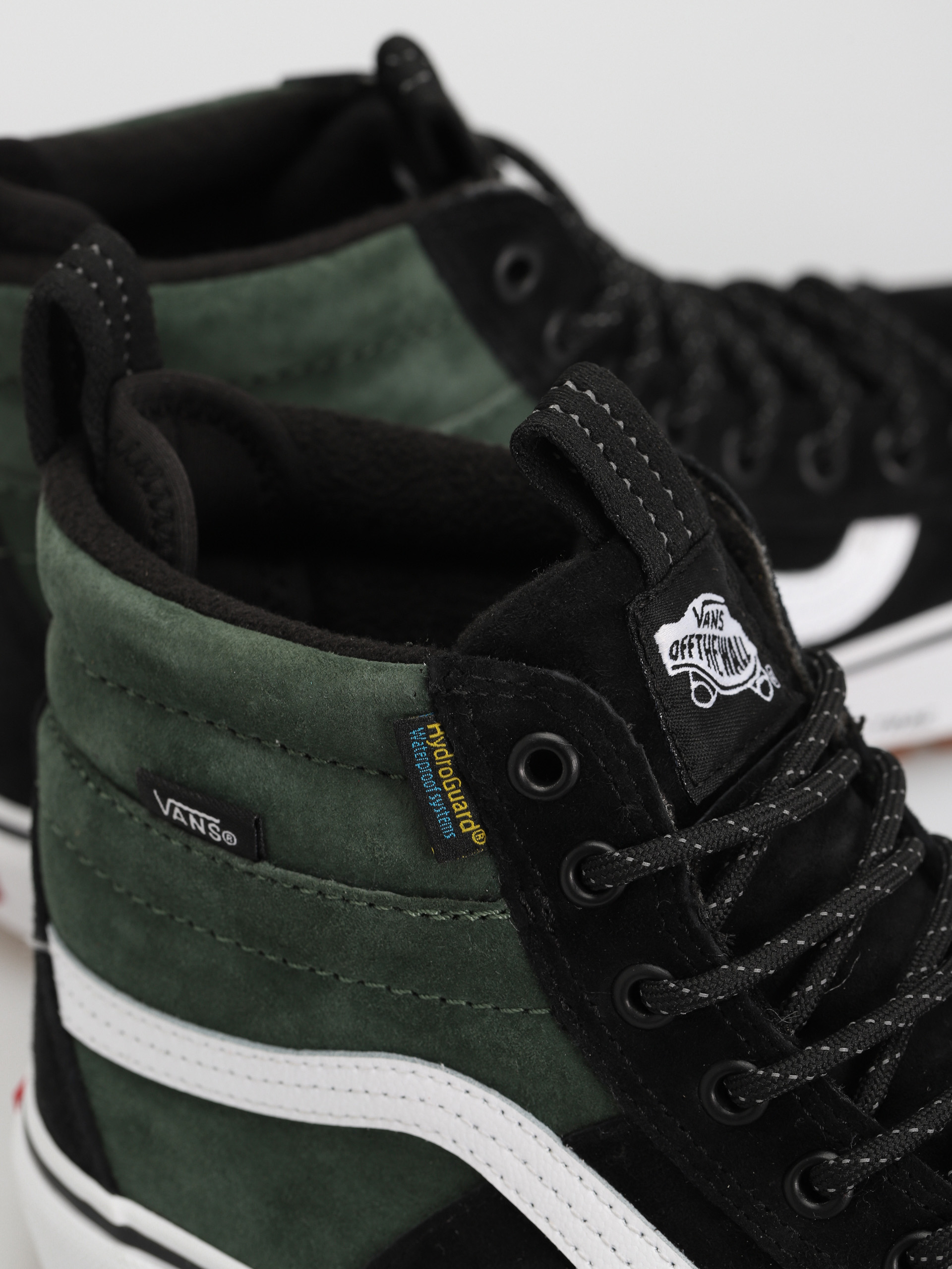 Vans Sk8 Hi MTE 2 Shoes (2 tone utility black/green)