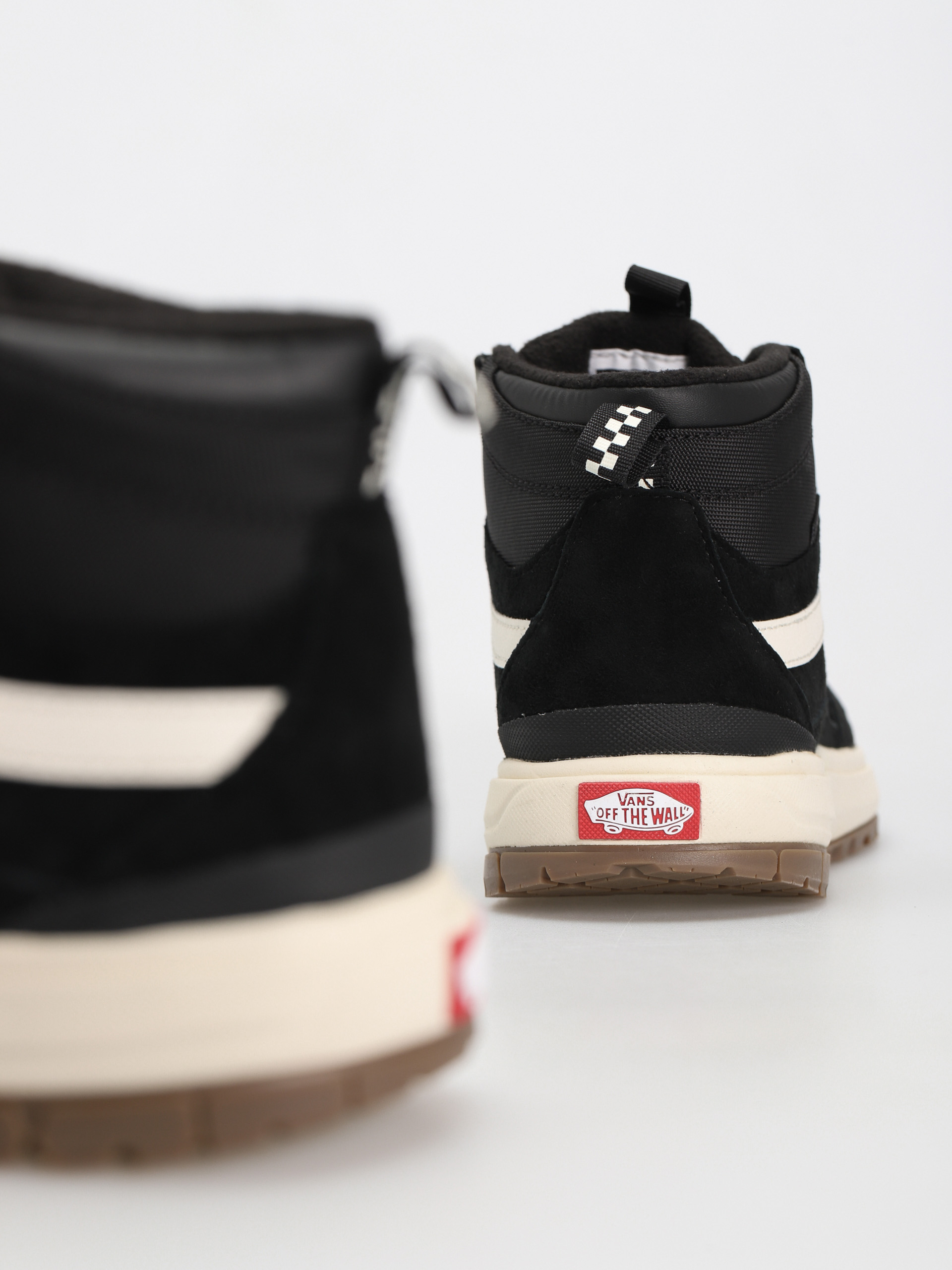 Vans Ultrarange Exo Hi Mte 1 Schuhe (black/marshmallow)