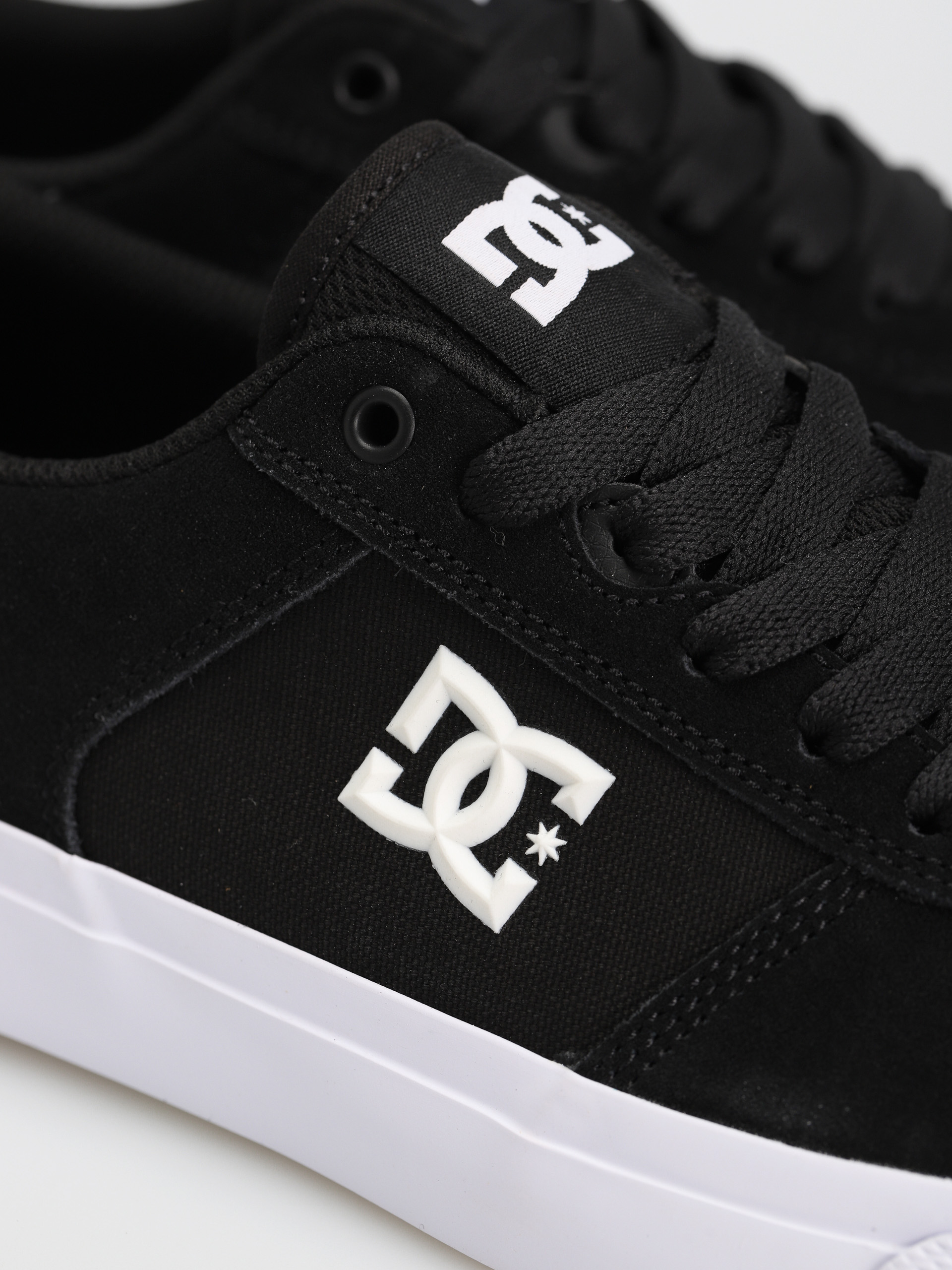 DC Teknic Shoes (black/white)