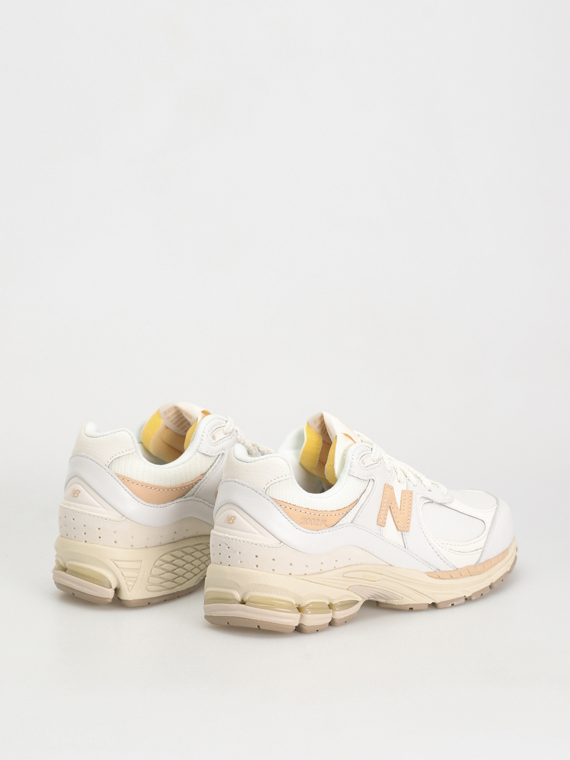 New Balance 2002 Shoes (bright white)