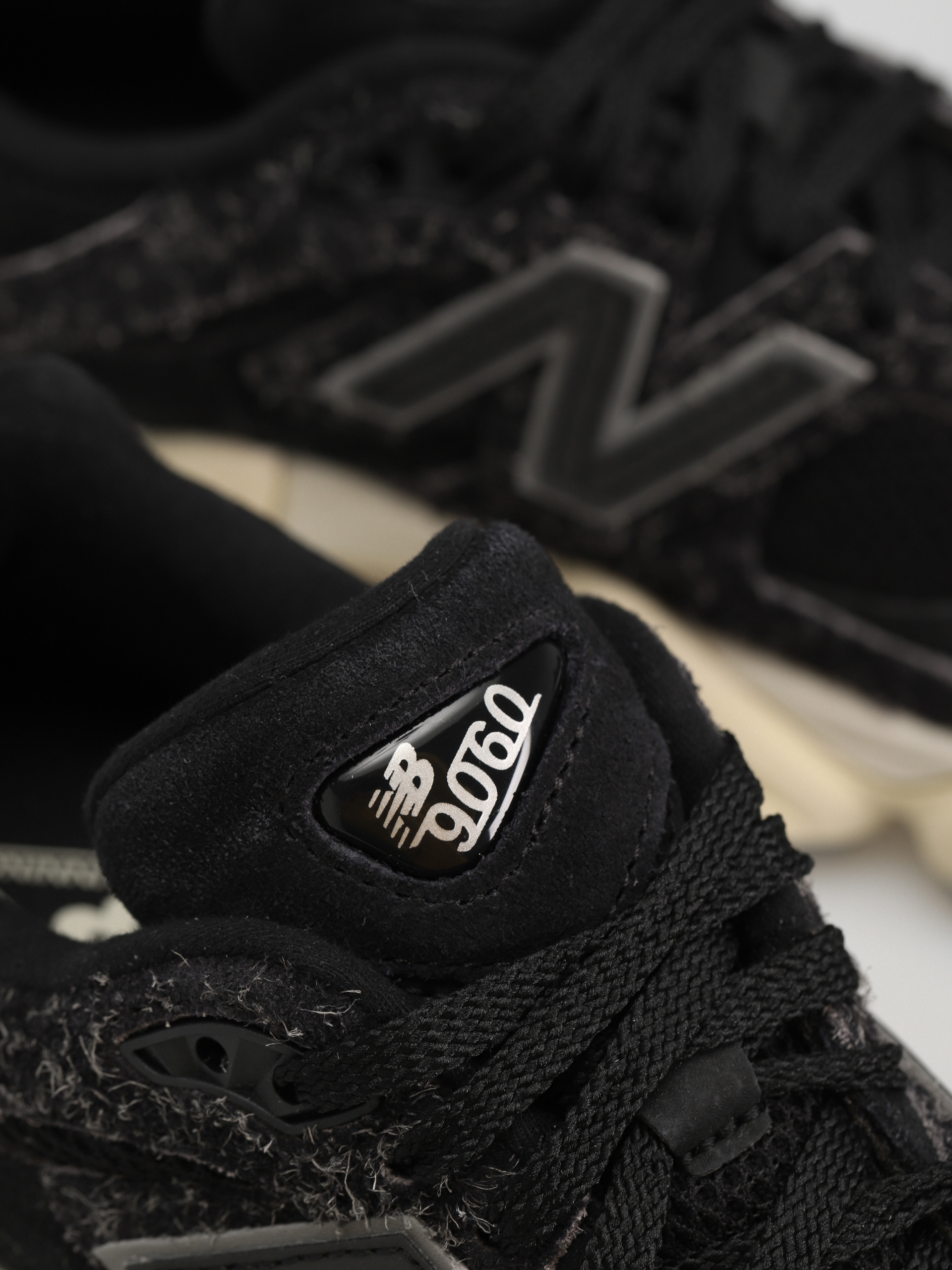 New Balance 9060 Shoes (black)