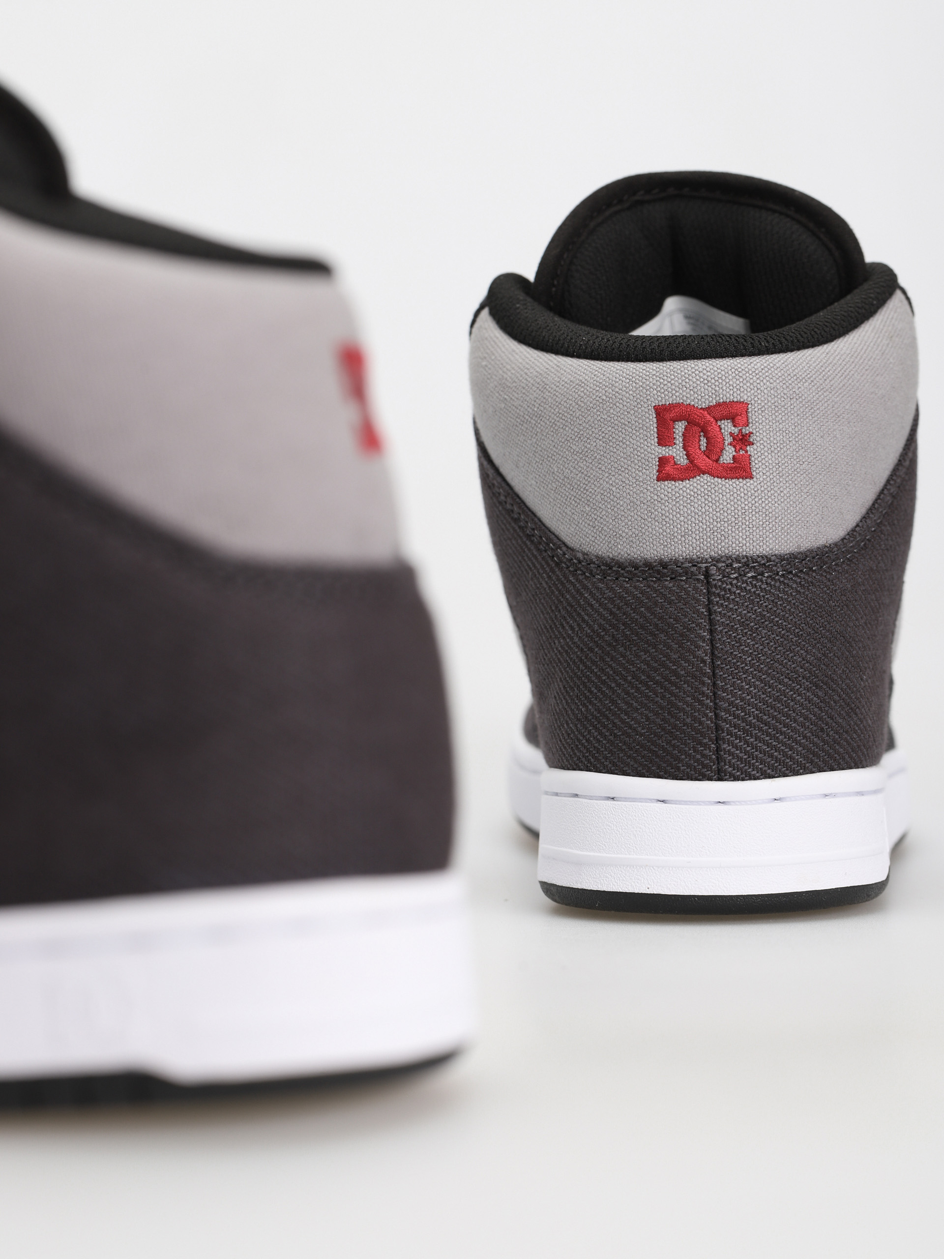 DC Manteca 4 Hi Zw Shoes (black/red/grey)