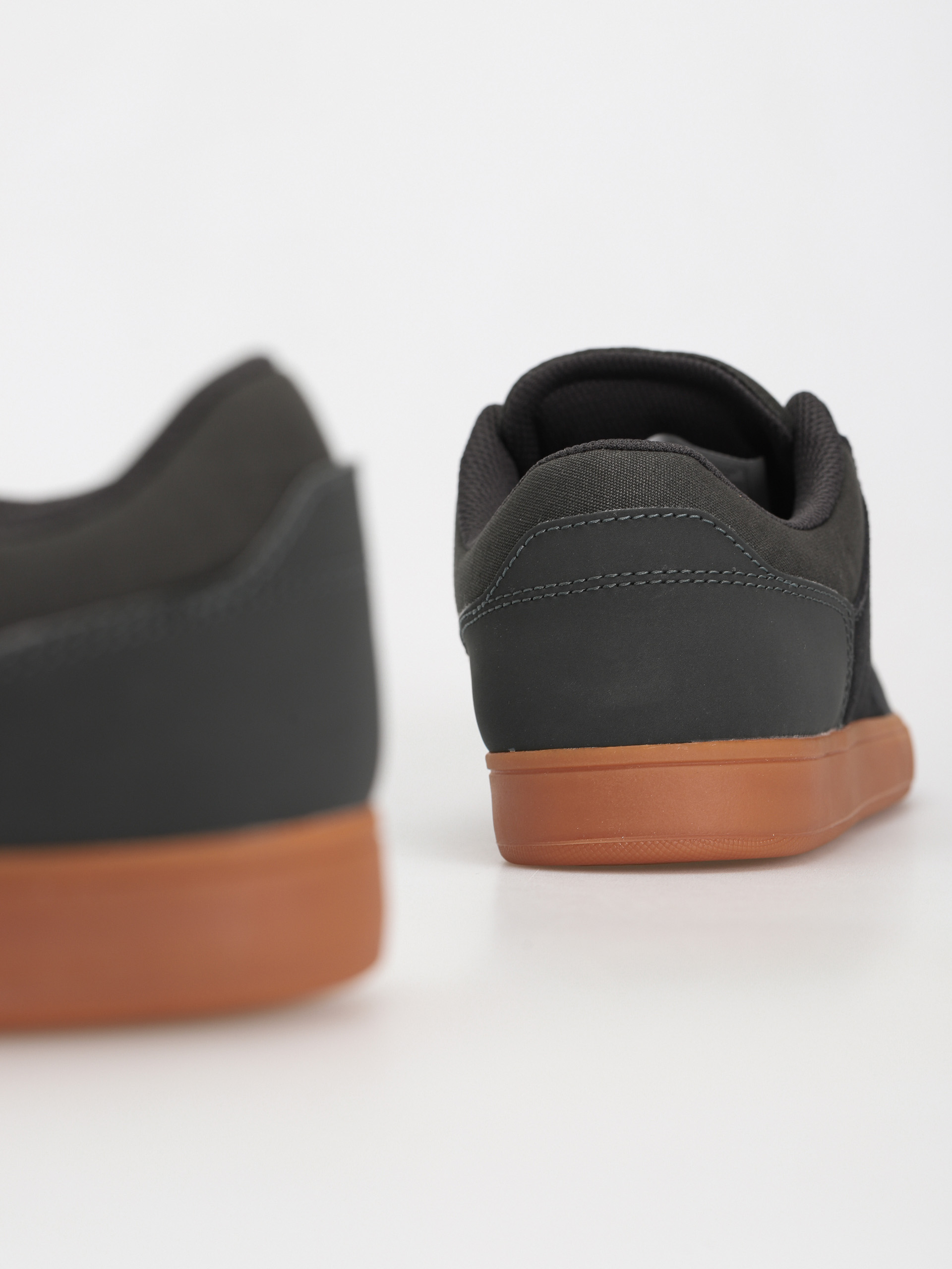 DC Crisis 2 Shoes (grey/gum)