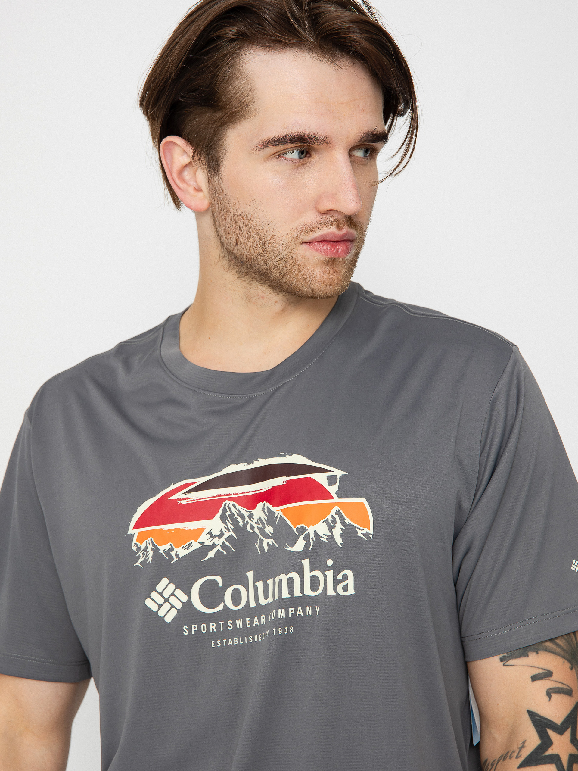 Columbia graphic hot sale t shirts