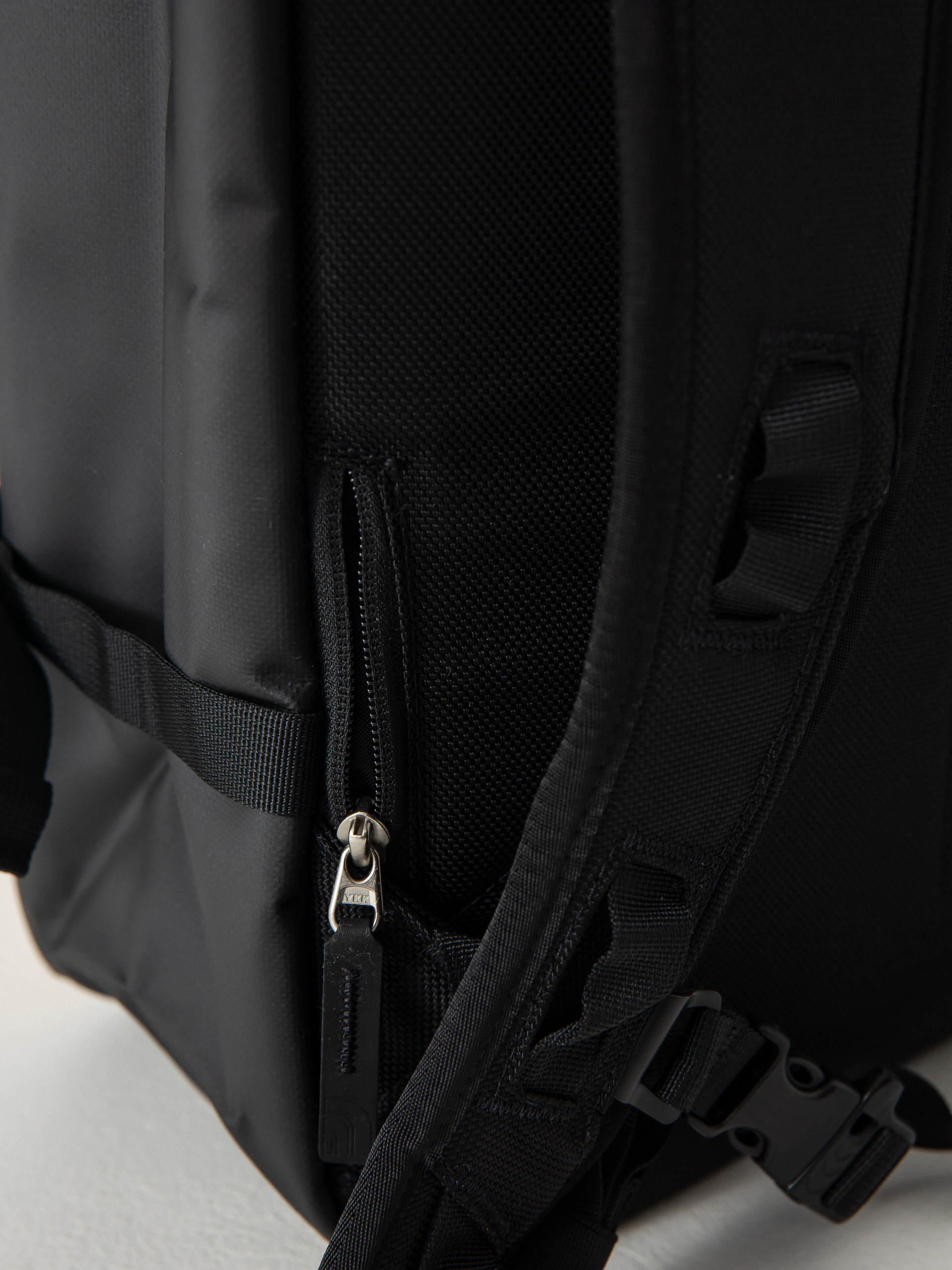 The North Face Base Camp Fuse Box Backpack (summit gold/tnf black)