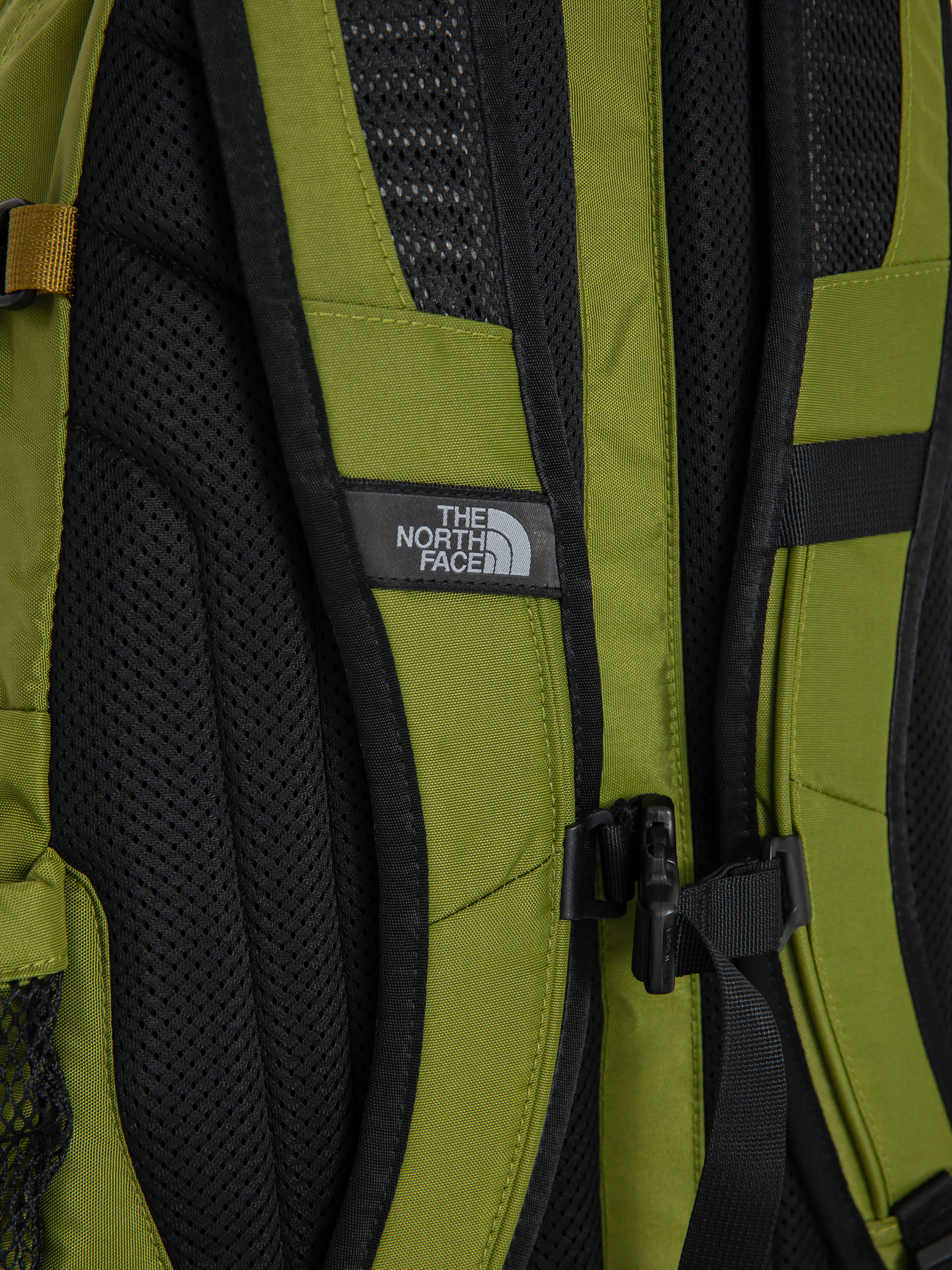 The North Face Hot Shot Se Backpack (calla green/fir green)